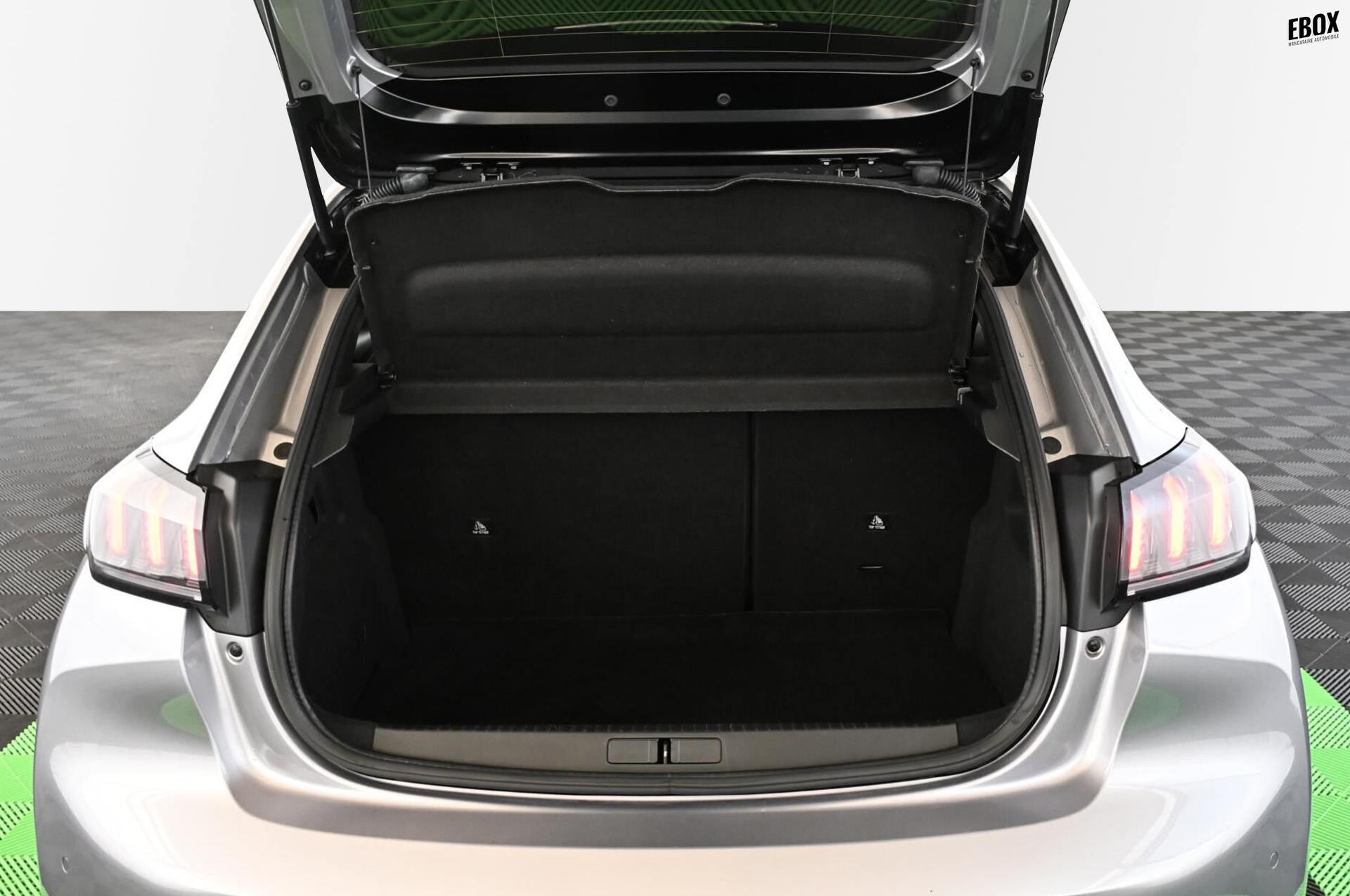 18222_p35 - PEUGEOT - 208 - 2023 - photo 32