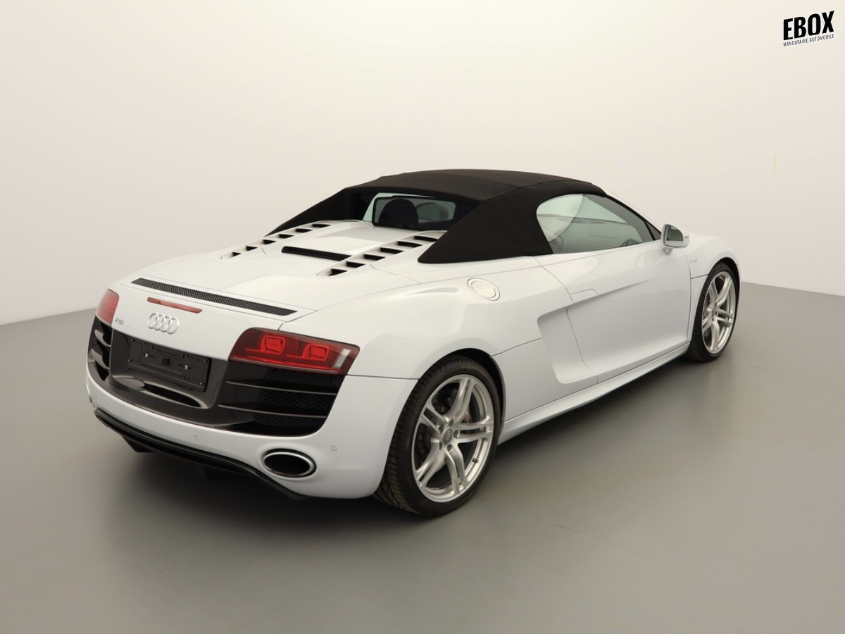 O199223_p3 - AUDI - R8 - 2012 - photo 2