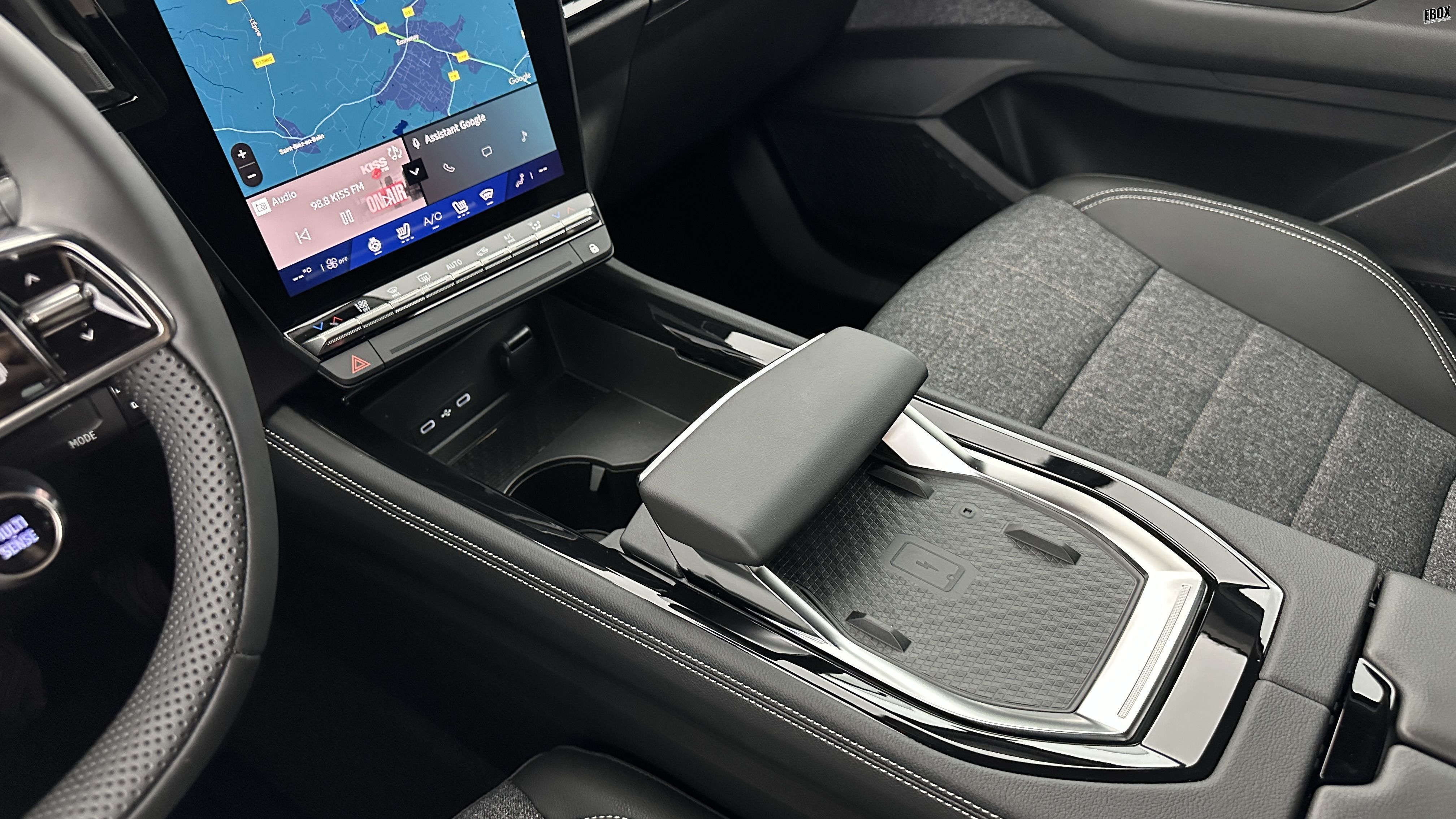 GLI00001584_p53 - RENAULT - ESPACE - 2025 - photo 18