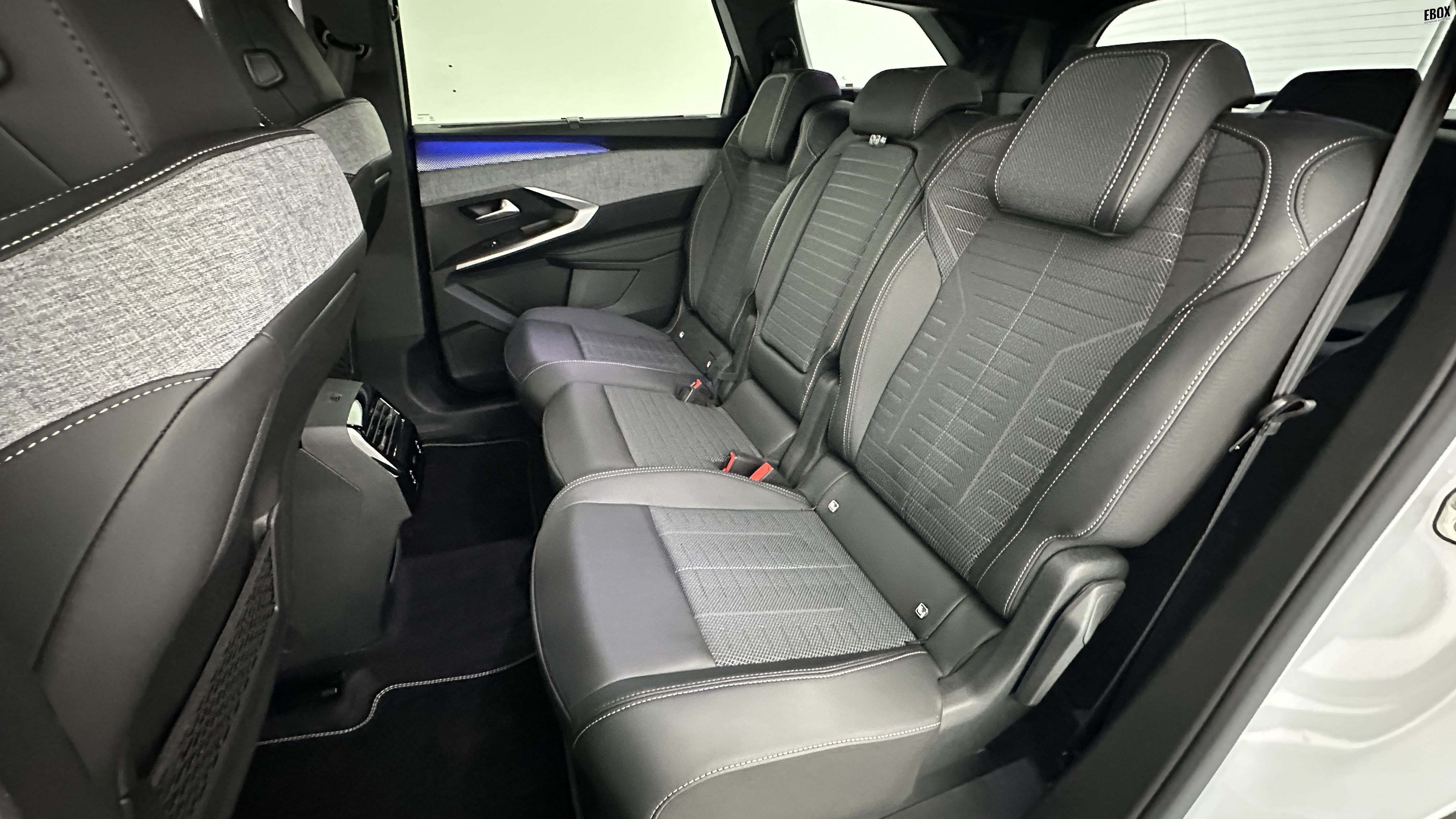 GLI00002278_p53 - PEUGEOT - 5008 - 2025 - photo 9
