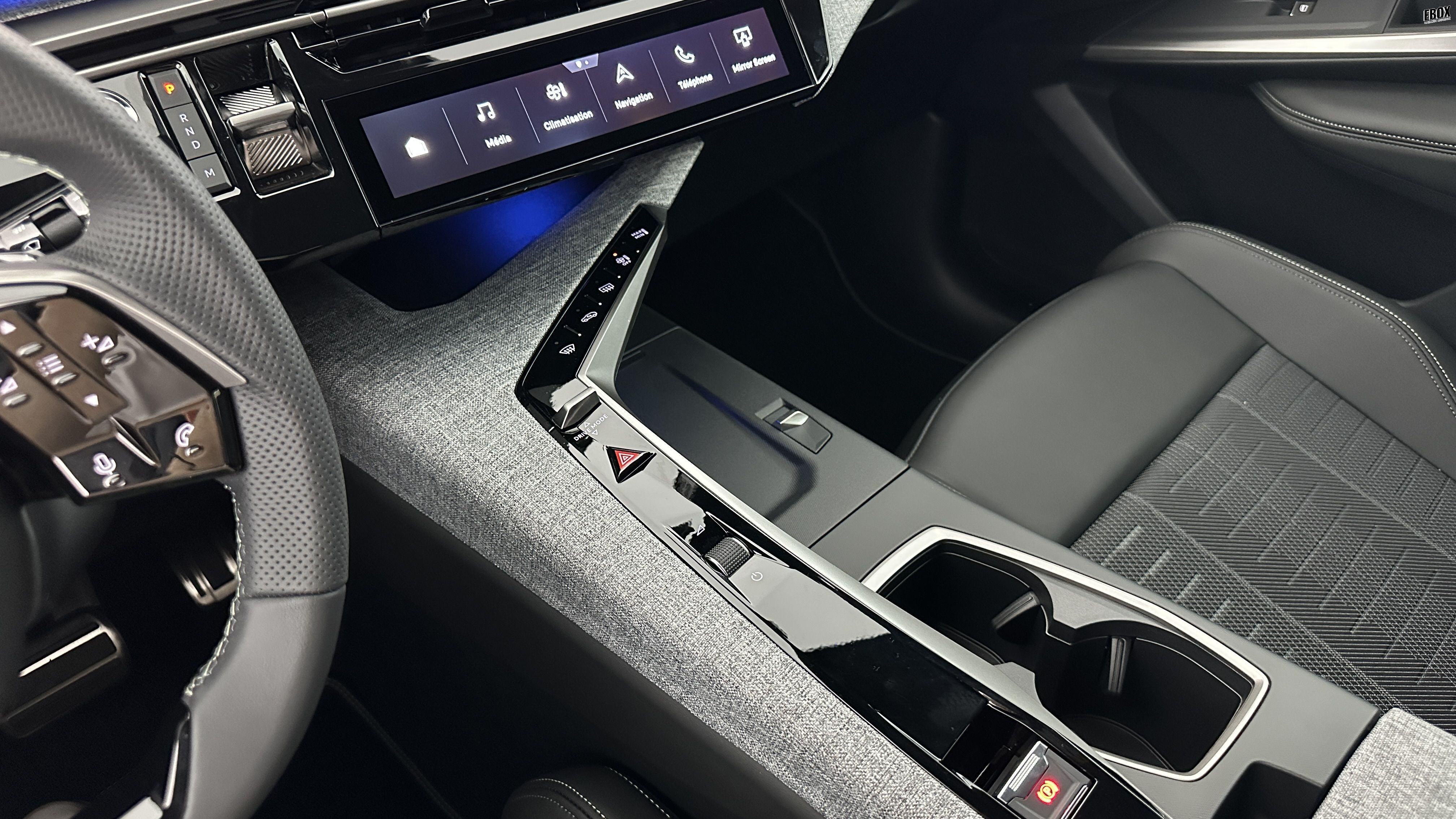 GLI00002278_p53 - PEUGEOT - 5008 - 2025 - photo 18