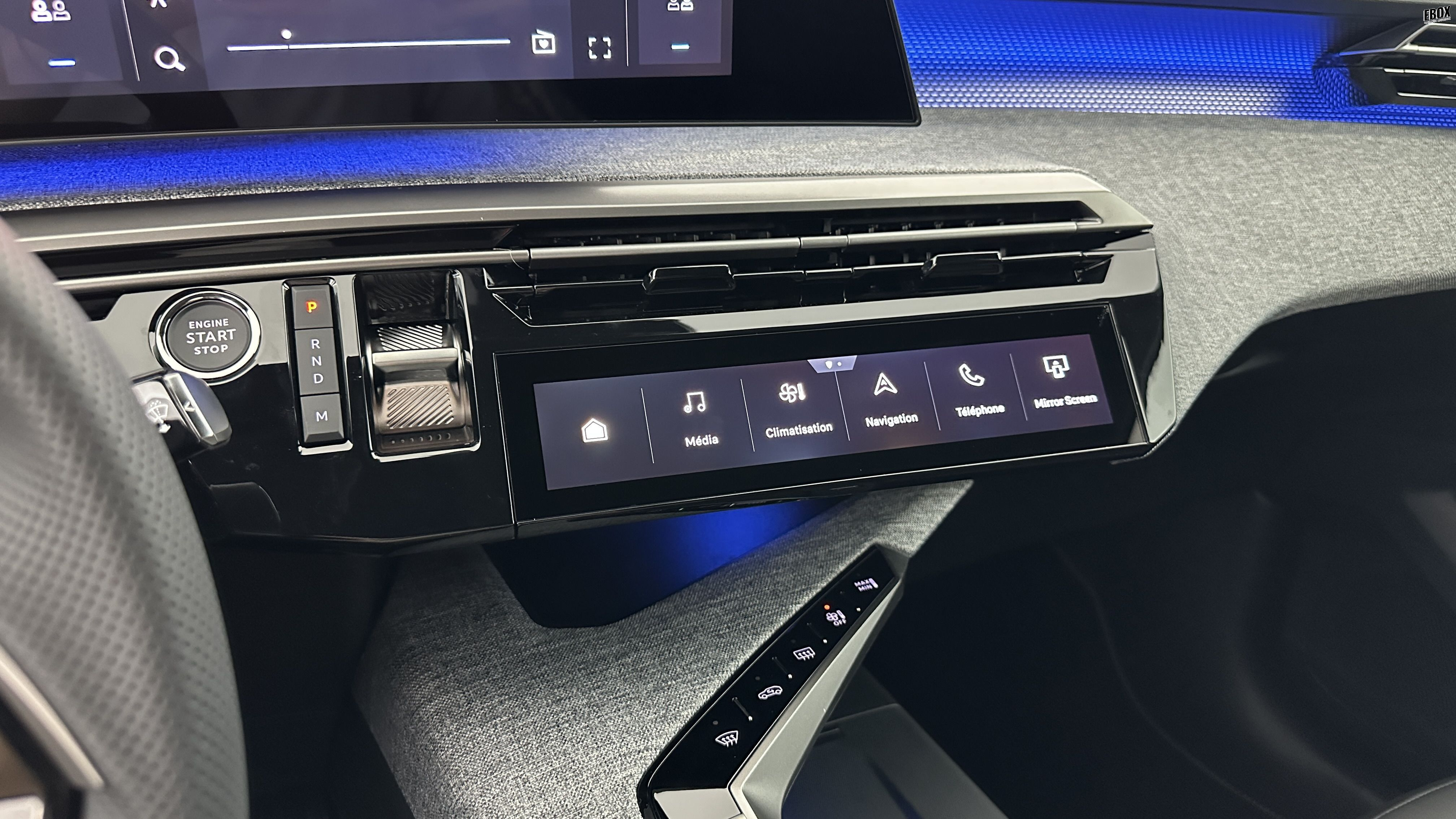 GLI00002278_p53 - PEUGEOT - 5008 - 2025 - photo 23