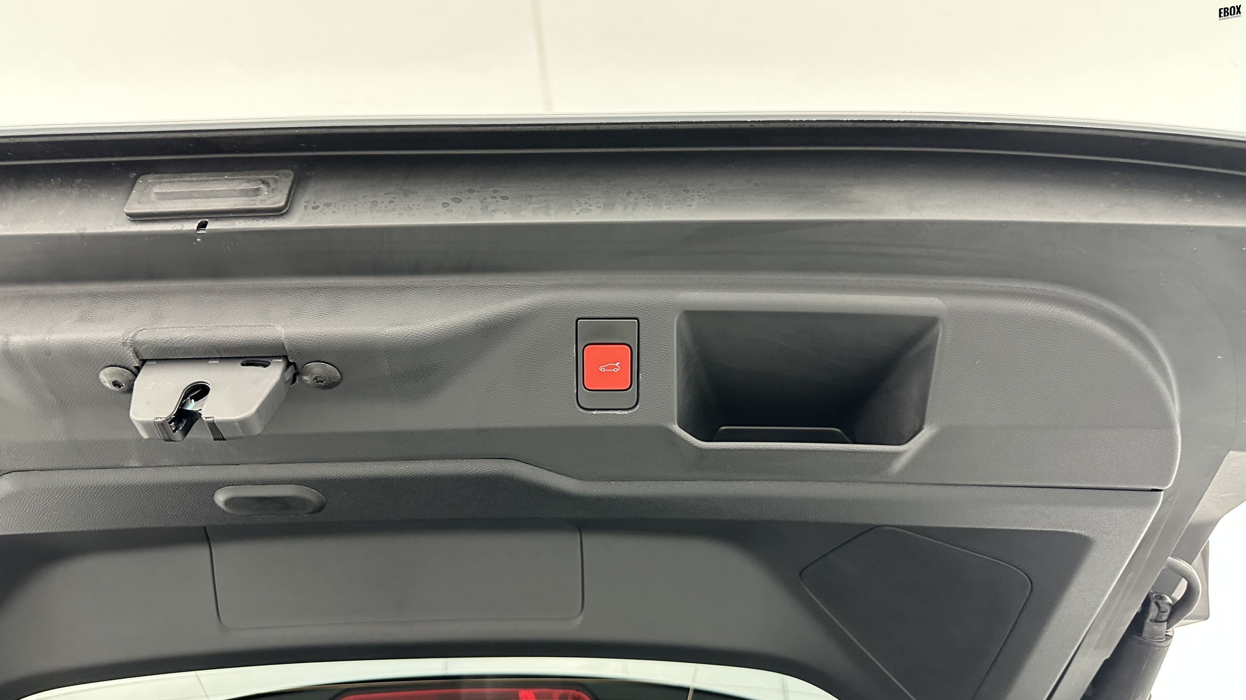 GLI00002278_p53 - PEUGEOT - 5008 - 2025 - photo 25