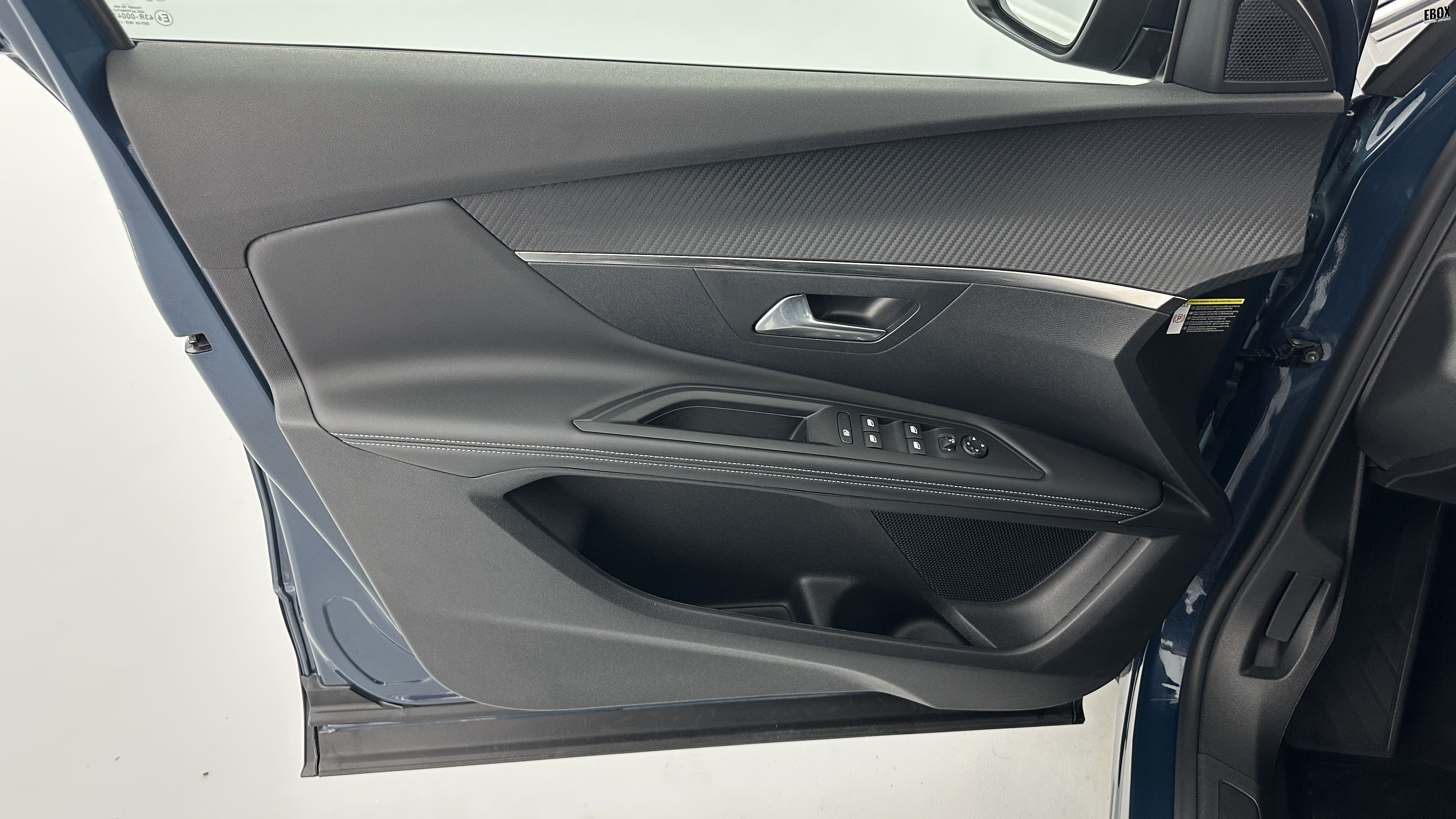 GLI00002874_p53 - PEUGEOT - 3008 - 2024 - photo 12