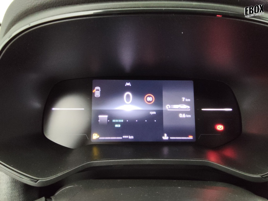 71137_p51 - RENAULT - CLIO - 2025 - photo 9