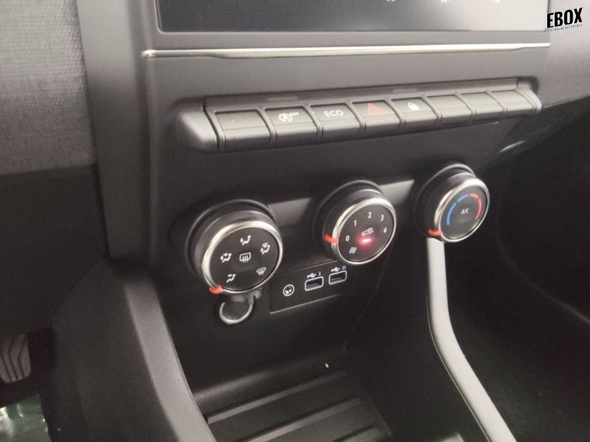 353253_p2 - RENAULT - CLIO 5 - 2025 - photo 7