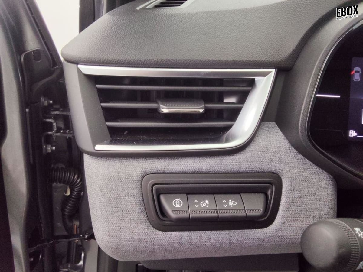 353253_p2 - RENAULT - CLIO 5 - 2025 - photo 8