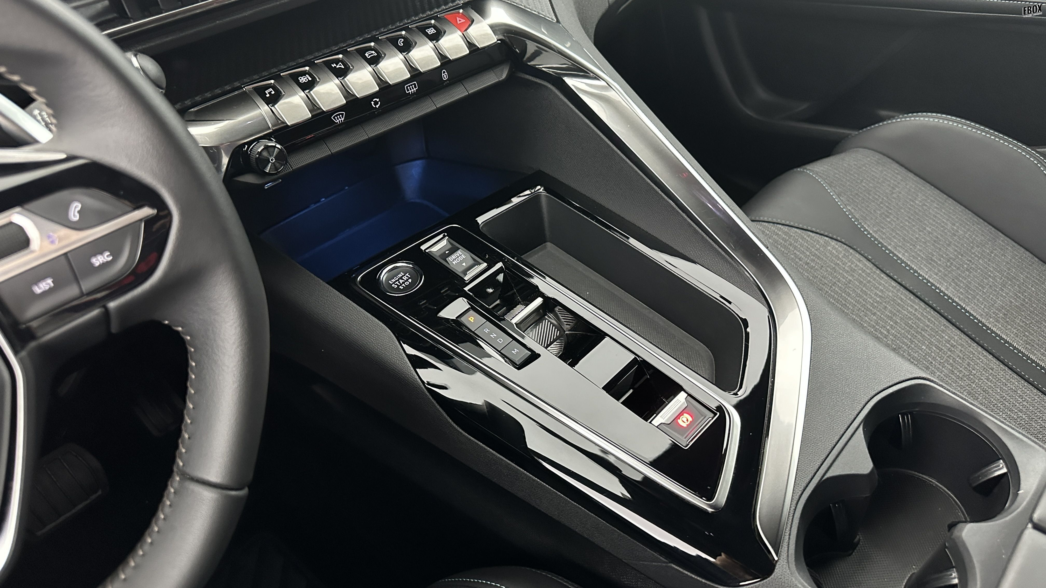 GLI00006268_p53 - PEUGEOT - 3008 - 2024 - photo 16