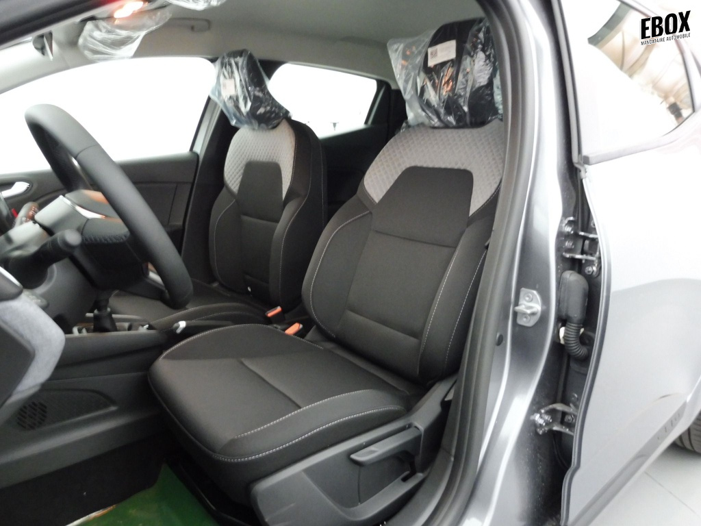69858_p51 - RENAULT - CLIO - 2025 - photo 13
