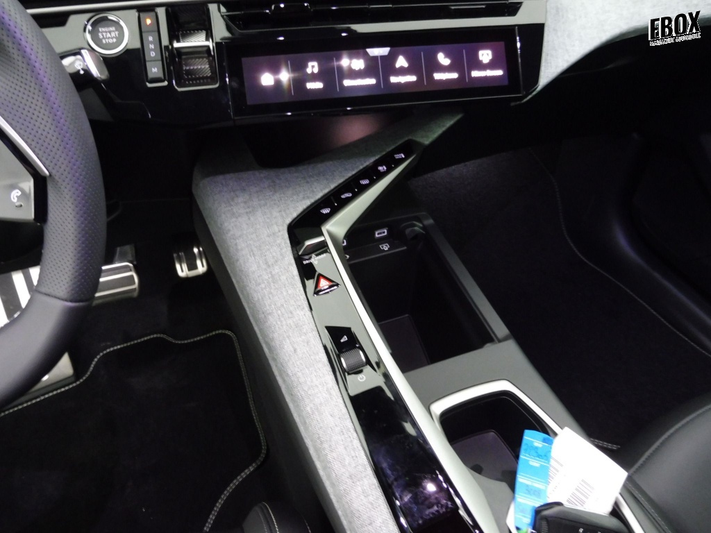 72308_p51 - PEUGEOT - 3008 - 2025 - photo 8