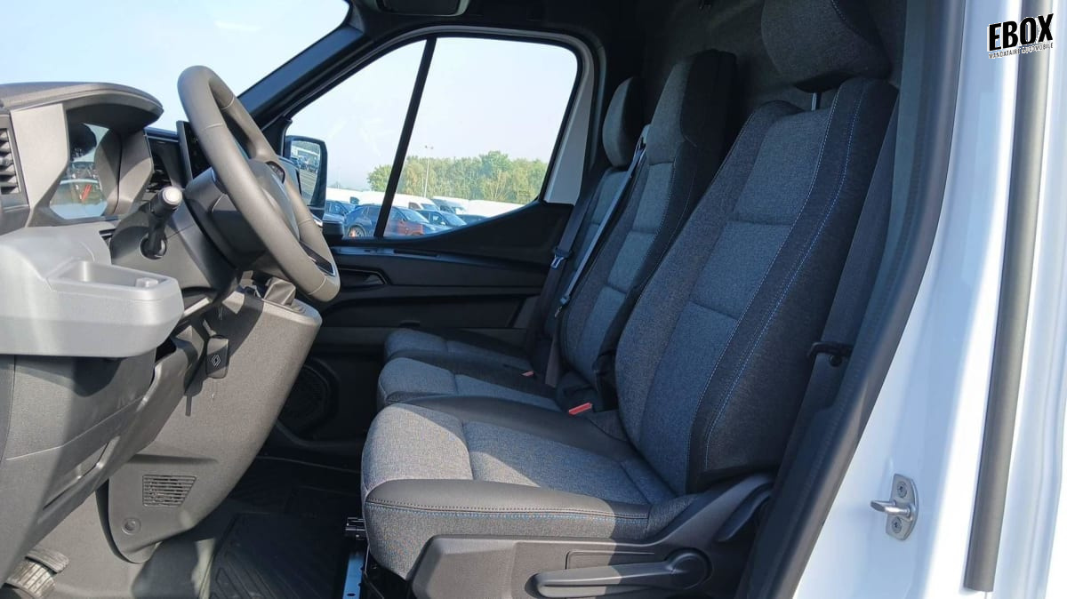 356951_p2 - RENAULT - MASTER - 2025 - photo 10