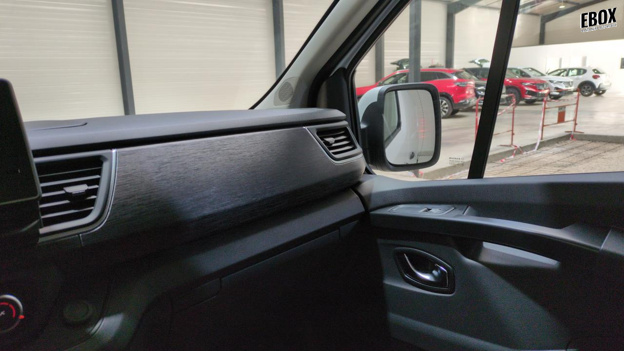 46355_p28 - RENAULT - TRAFIC - 2025 - photo 19