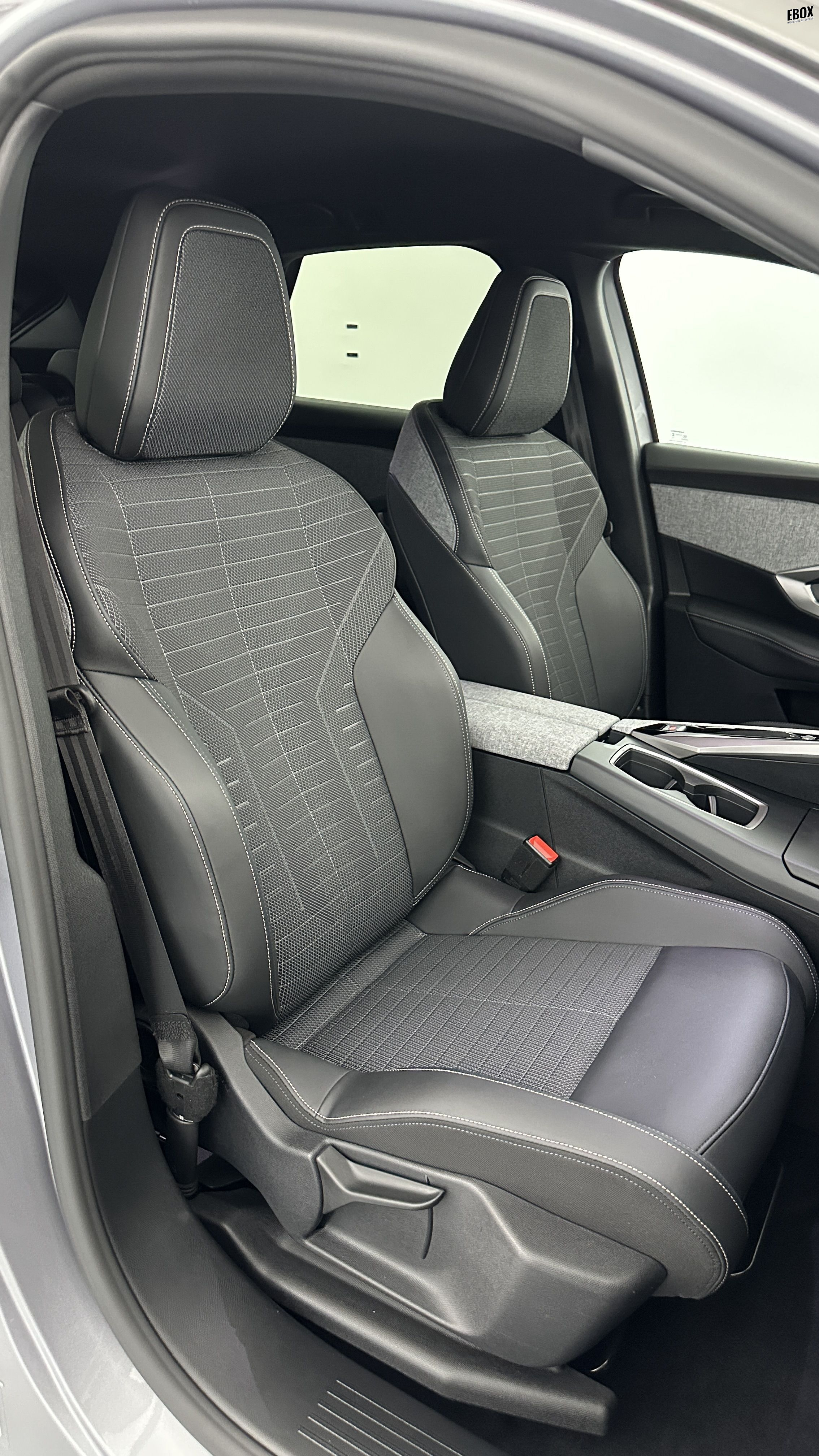 GLI00002828_p53 - PEUGEOT - 3008 - 2024 - photo 17