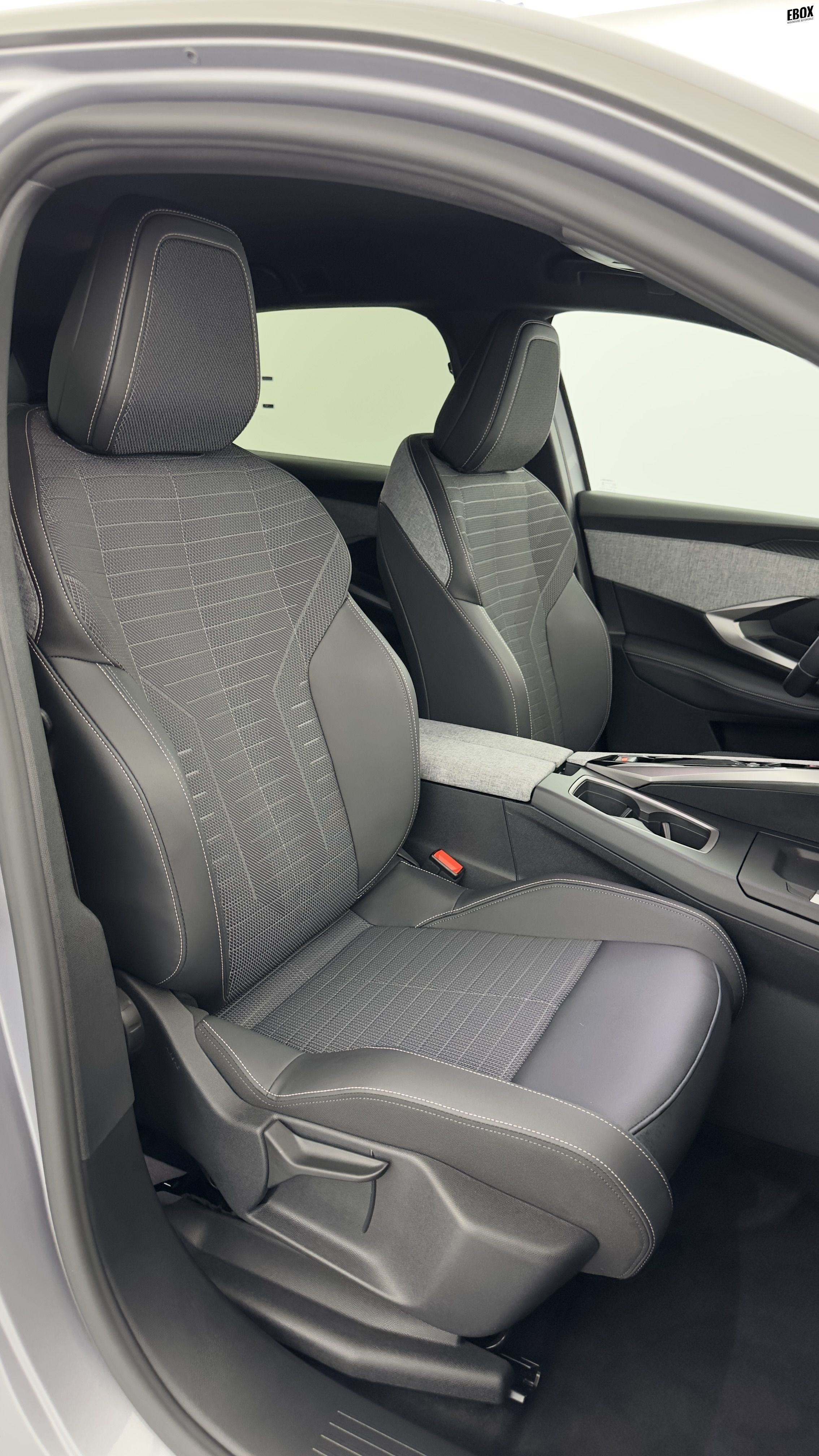 GLI00002833_p53 - PEUGEOT - 3008 - 2024 - photo 16