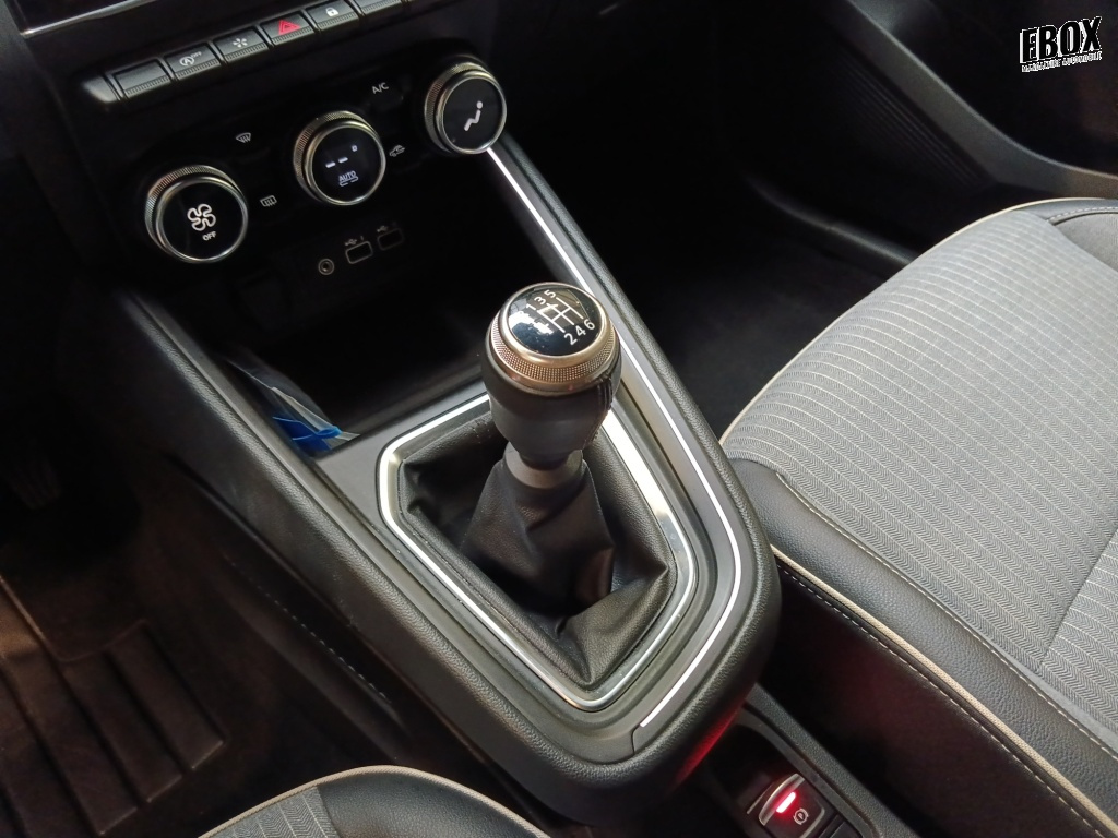 72405_p51 - RENAULT - CLIO - 2024 - photo 15