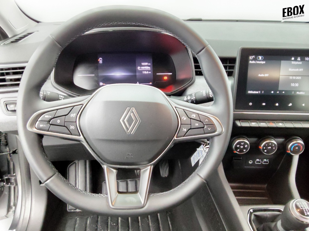 71387_p51 - RENAULT - CLIO - 2025 - photo 16