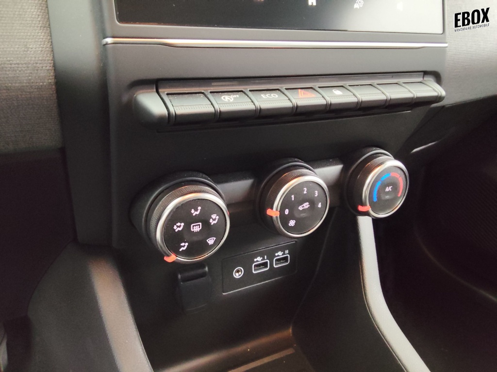 71387_p51 - RENAULT - CLIO - 2025 - photo 7