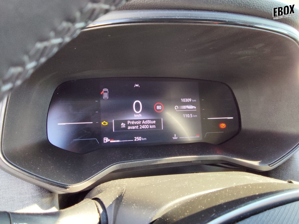 71387_p51 - RENAULT - CLIO - 2025 - photo 9