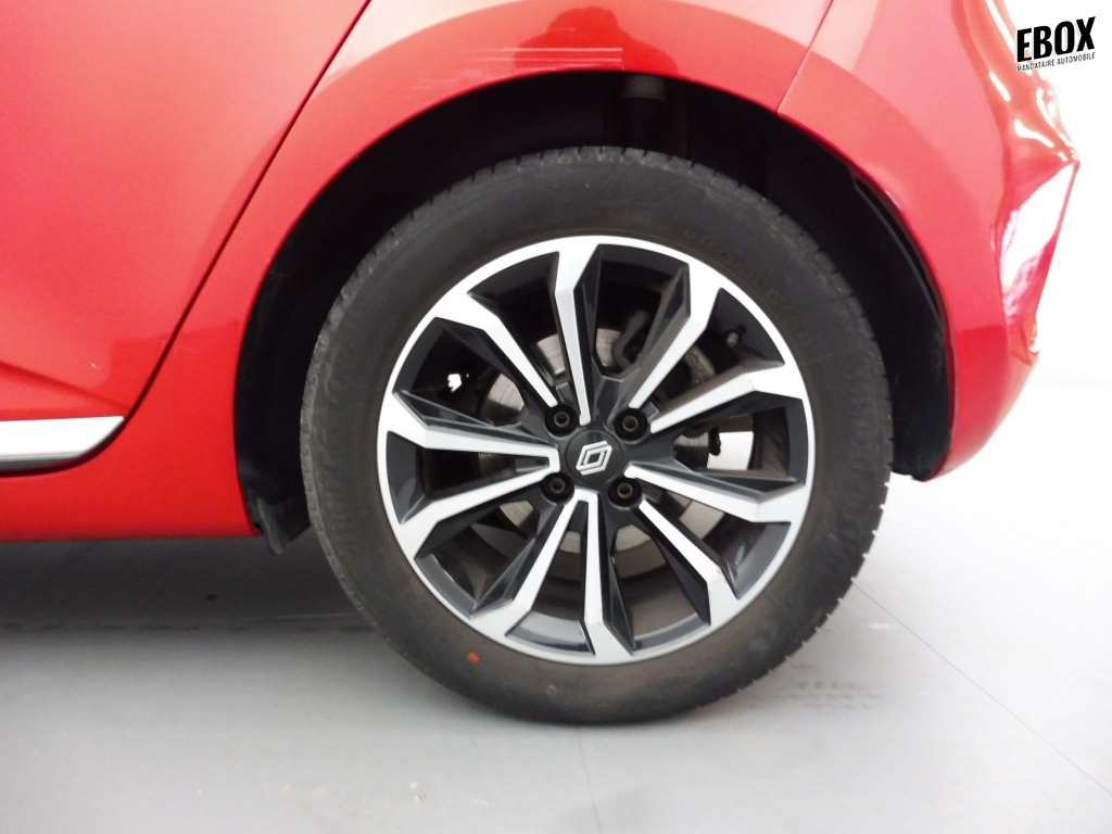 72402_p51 - RENAULT - CLIO - 2024 - photo 12