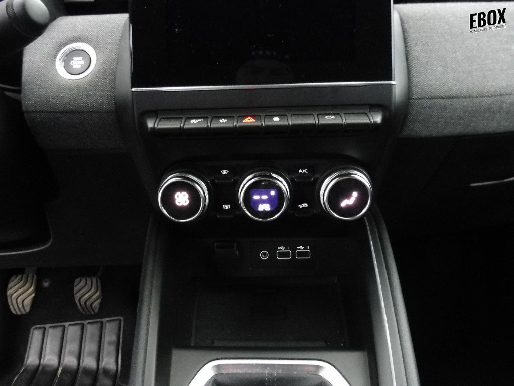 72402_p51 - RENAULT - CLIO - 2024 - photo 7