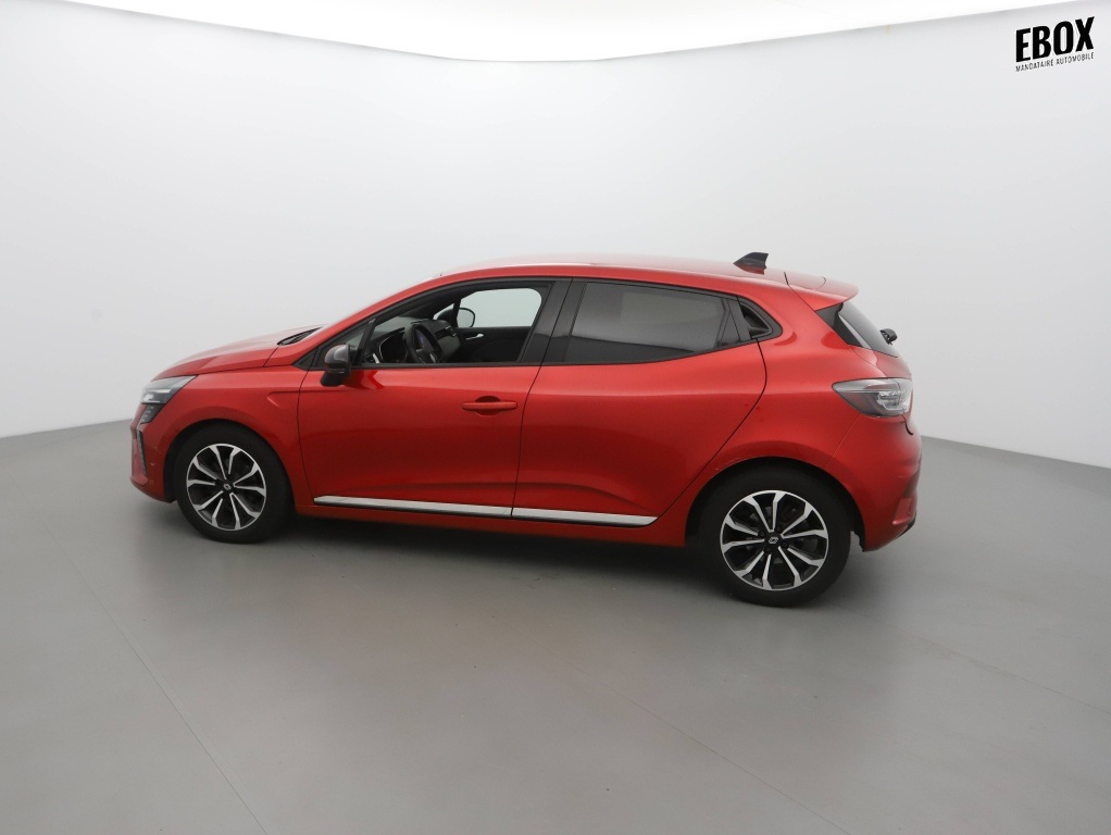 72409_p51 - RENAULT - CLIO - 2024 - photo 5