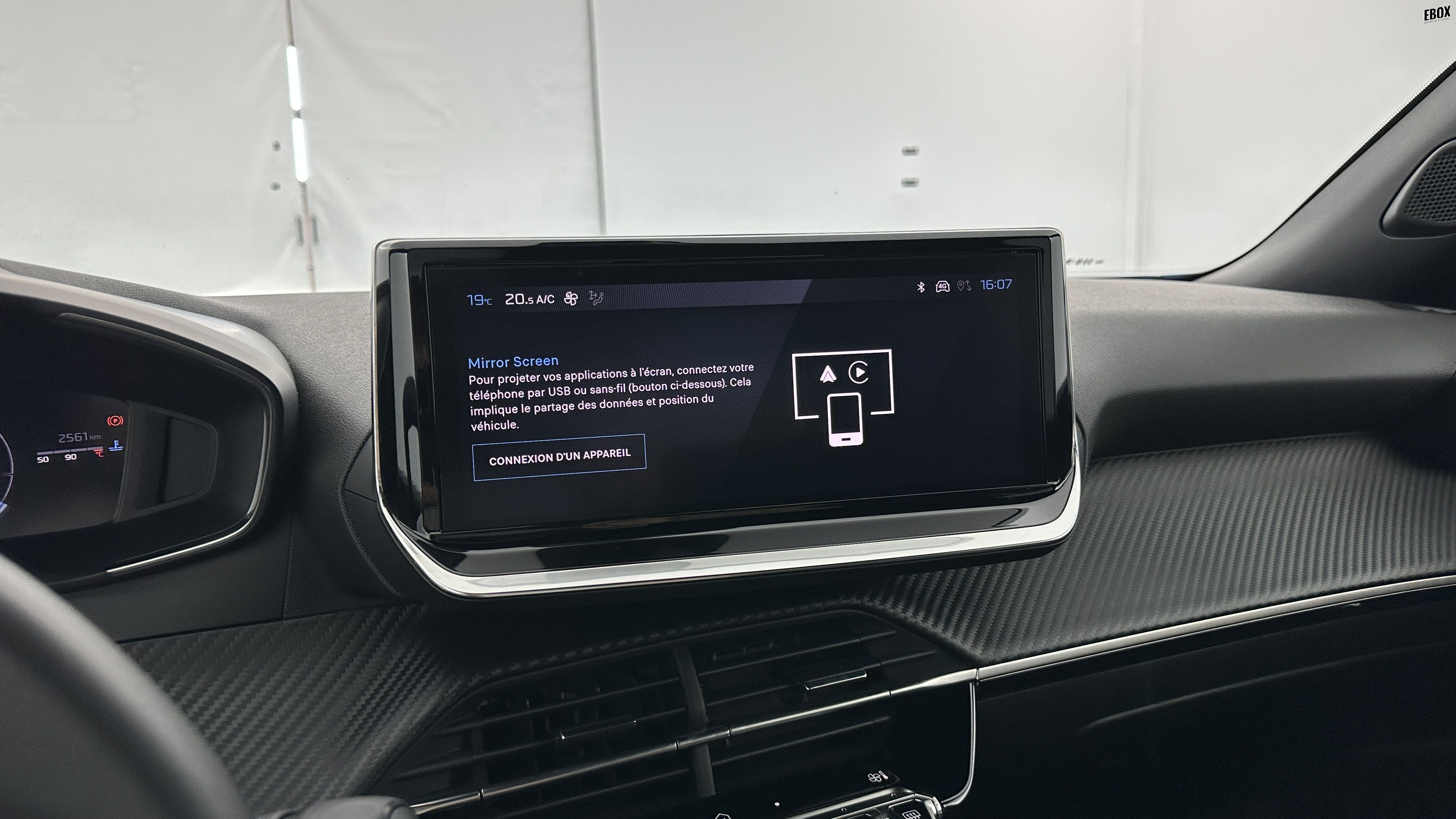 GLI00006853_p53 - PEUGEOT - 2008 - 2024 - photo 17