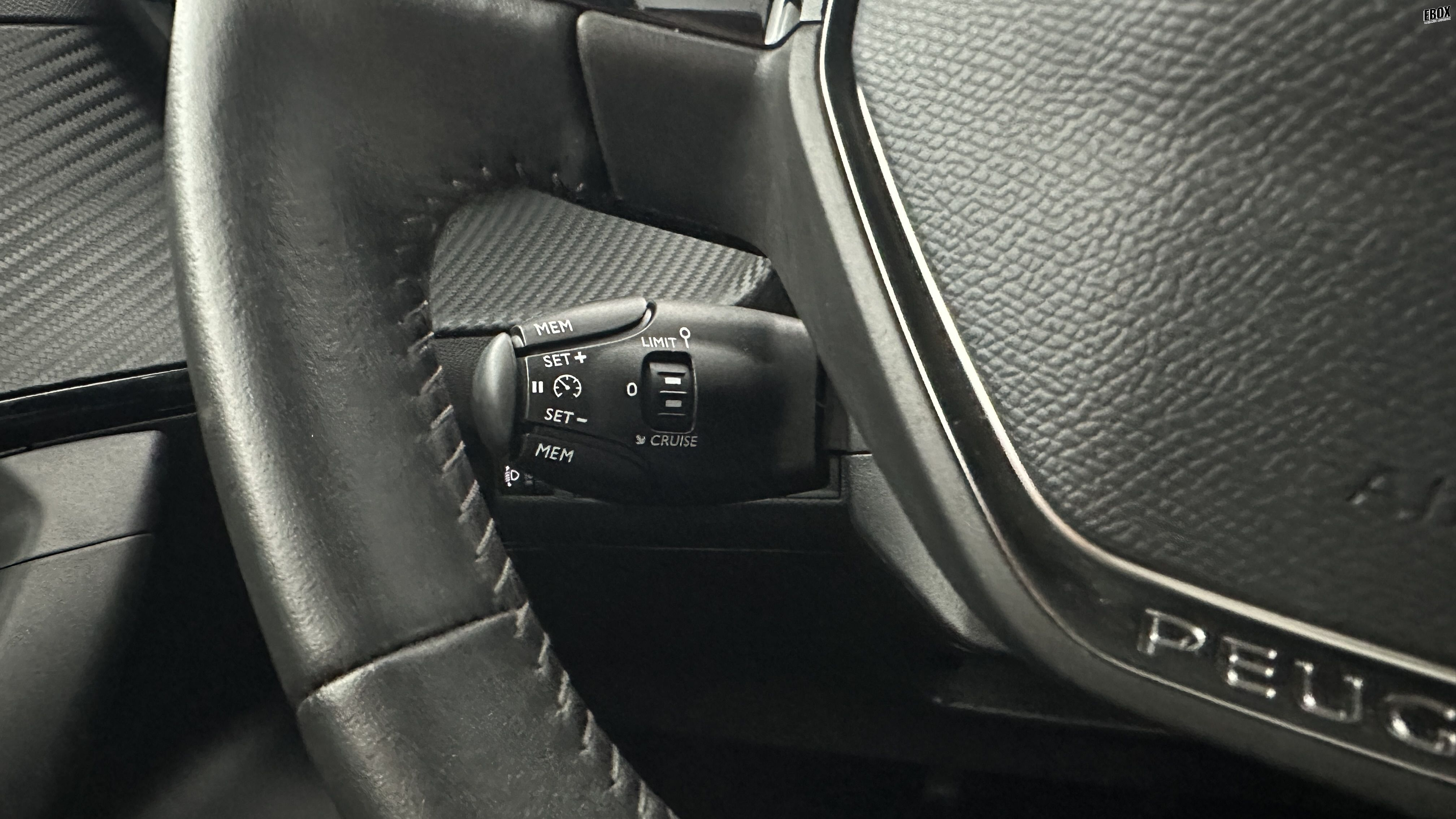 GLI00006850_p53 - PEUGEOT - 2008 - 2023 - photo 19