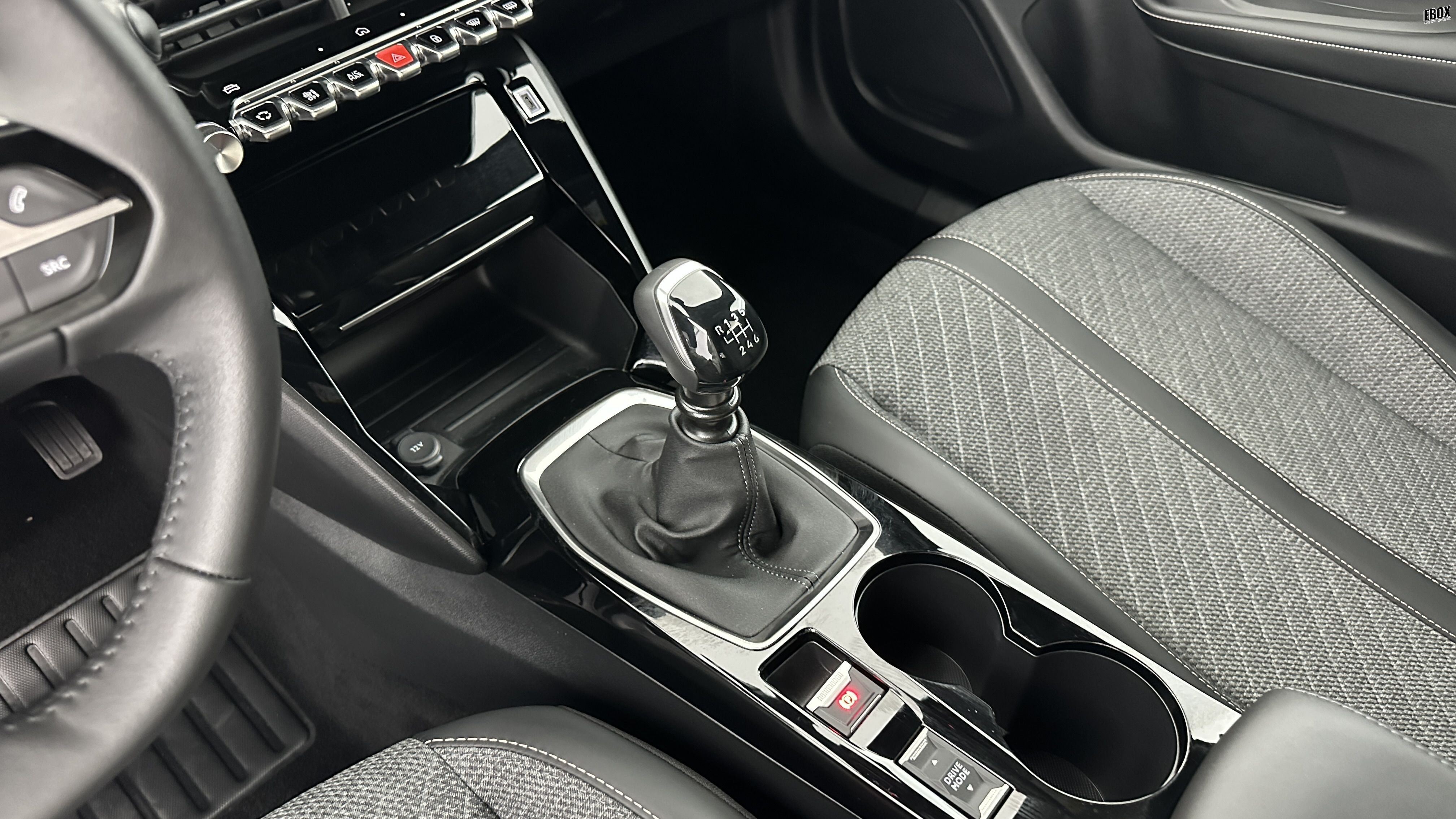 GLI00006854_p53 - PEUGEOT - 2008 - 2024 - photo 15