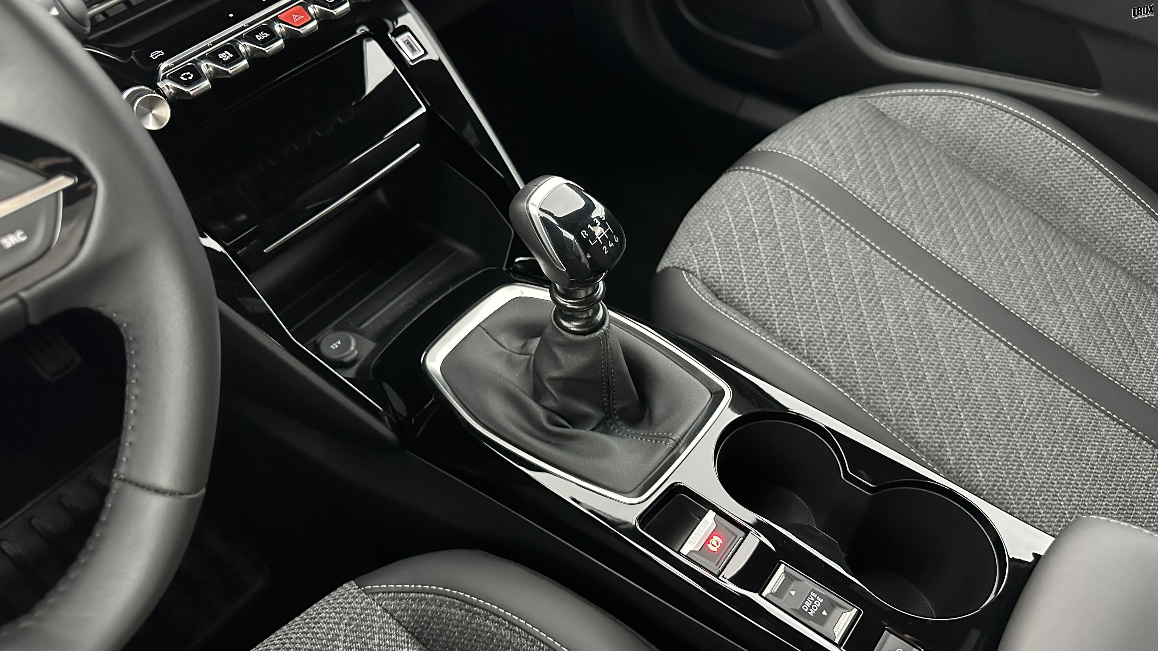 GLI00006852_p53 - PEUGEOT - 2008 - 2024 - photo 16