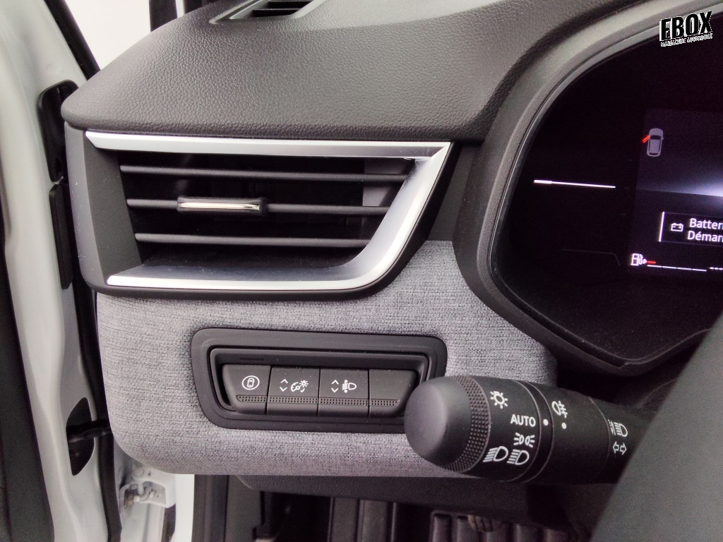 72530_p51 - RENAULT - CLIO - 2025 - photo 8