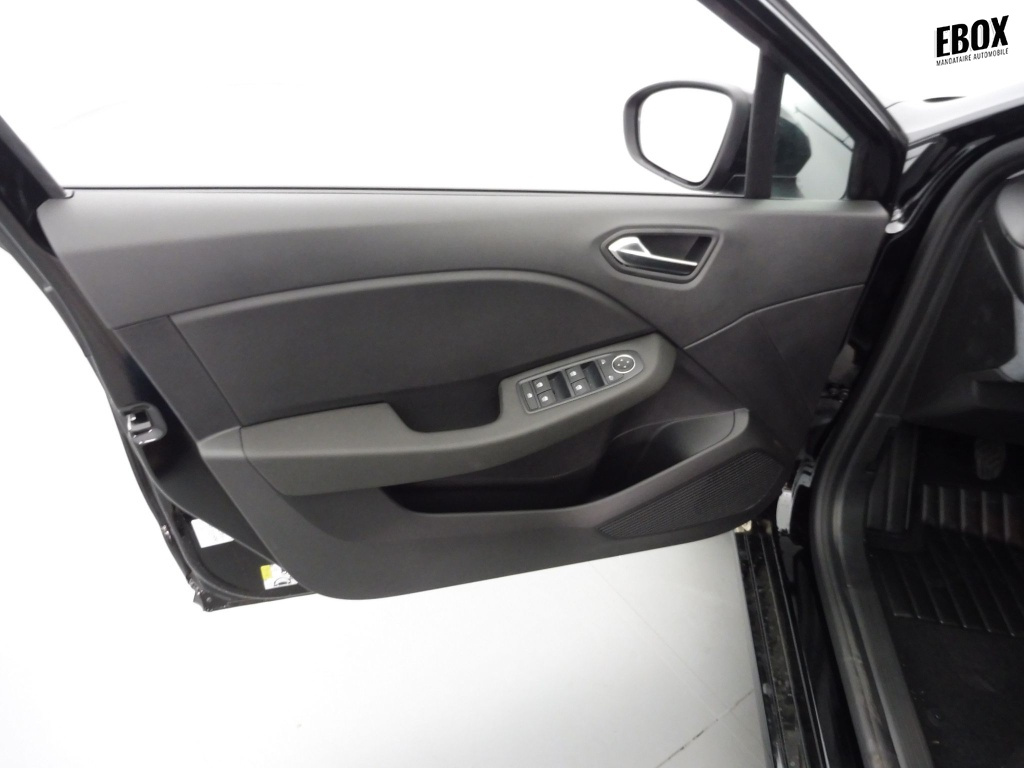 72762_p51 - RENAULT - CLIO - 2025 - photo 18