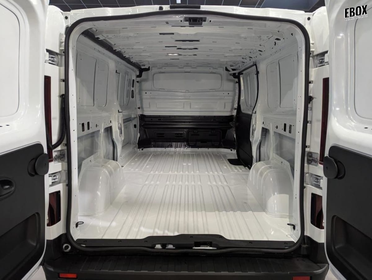 330012_p2 - RENAULT - TRAFIC - 2025 - photo 7