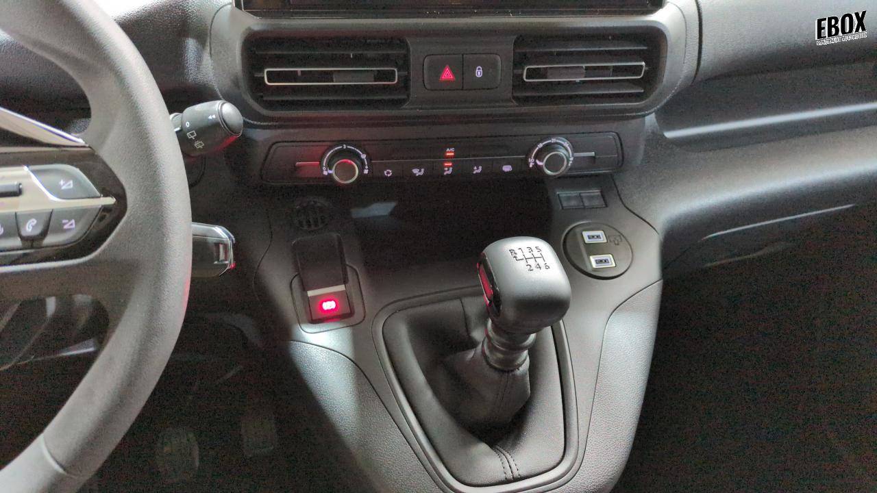 46467_p28 - PEUGEOT - PARTNER - 2025 - photo 13