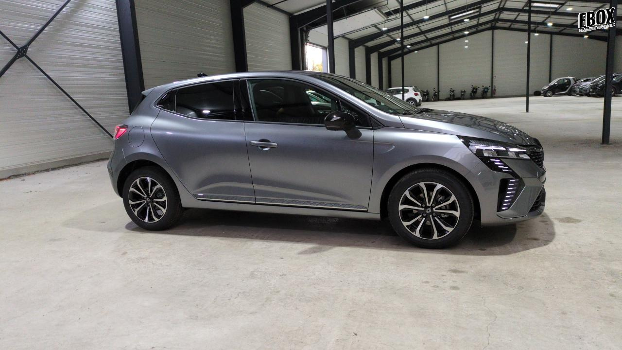 46481_p28 - RENAULT - CLIO 5 - 2025 - photo 1