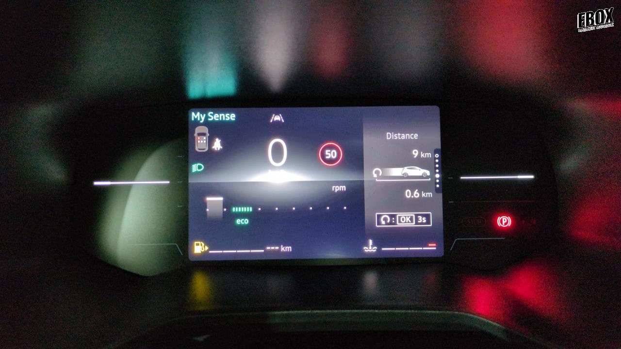 46482_p28 - RENAULT - CLIO 5 - 2025 - photo 12