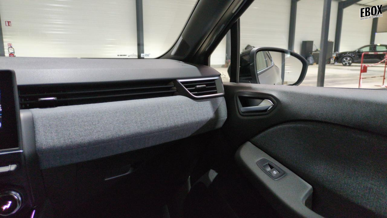 46482_p28 - RENAULT - CLIO 5 - 2025 - photo 17