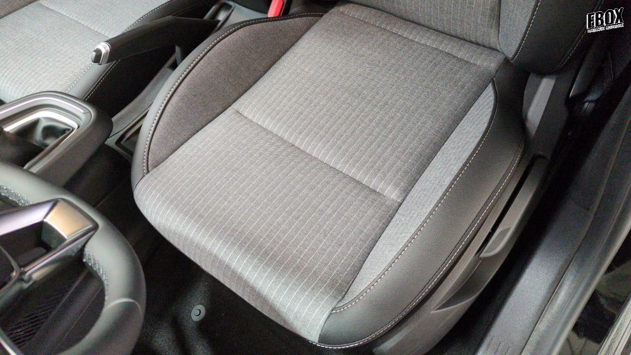 46488_p28 - RENAULT - CLIO 5 - 2025 - photo 10