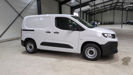 46467_p28 - PEUGEOT - PARTNER - 2025