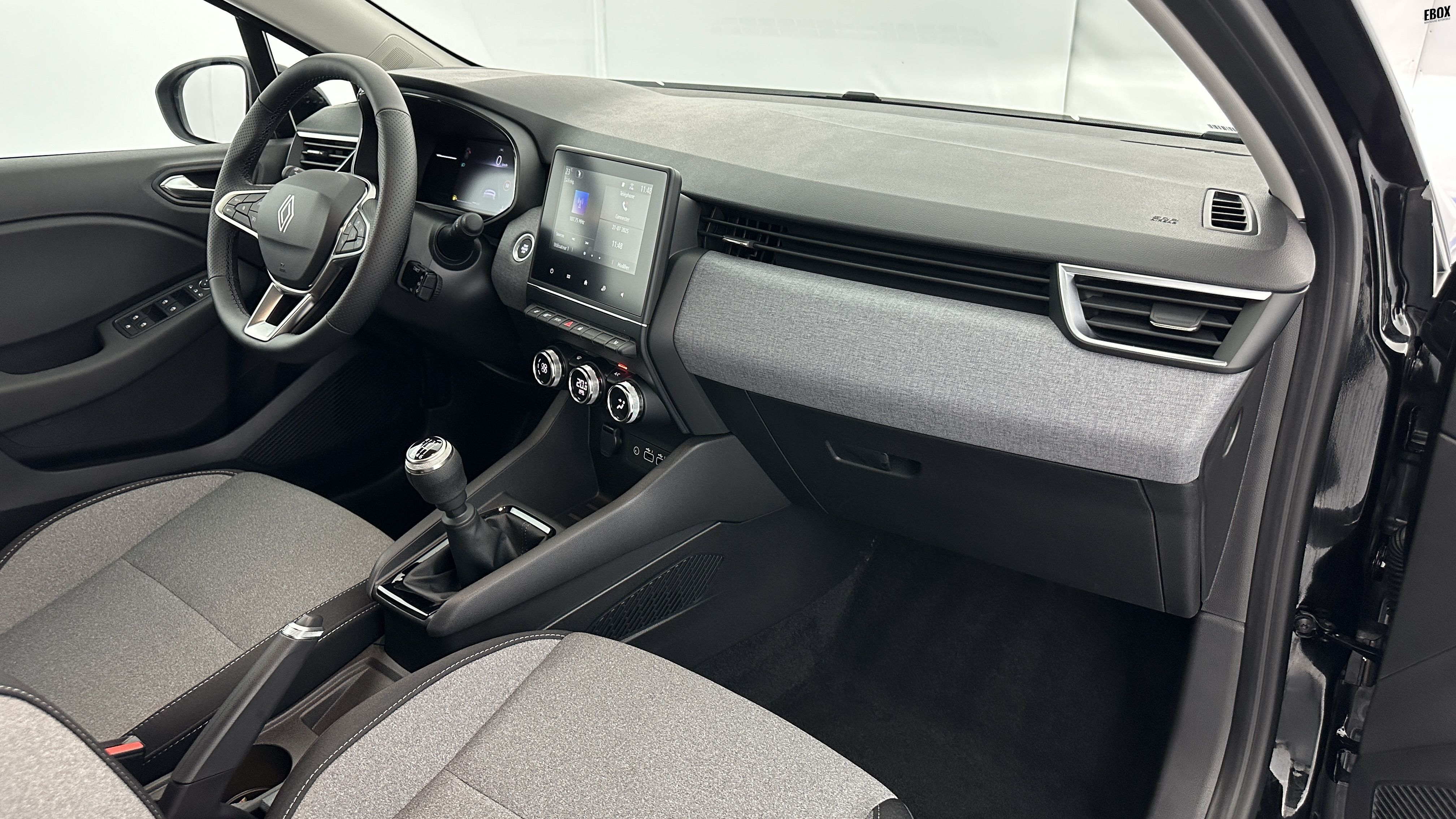 GLI00002522_p53 - RENAULT - CLIO - 2024 - photo 8