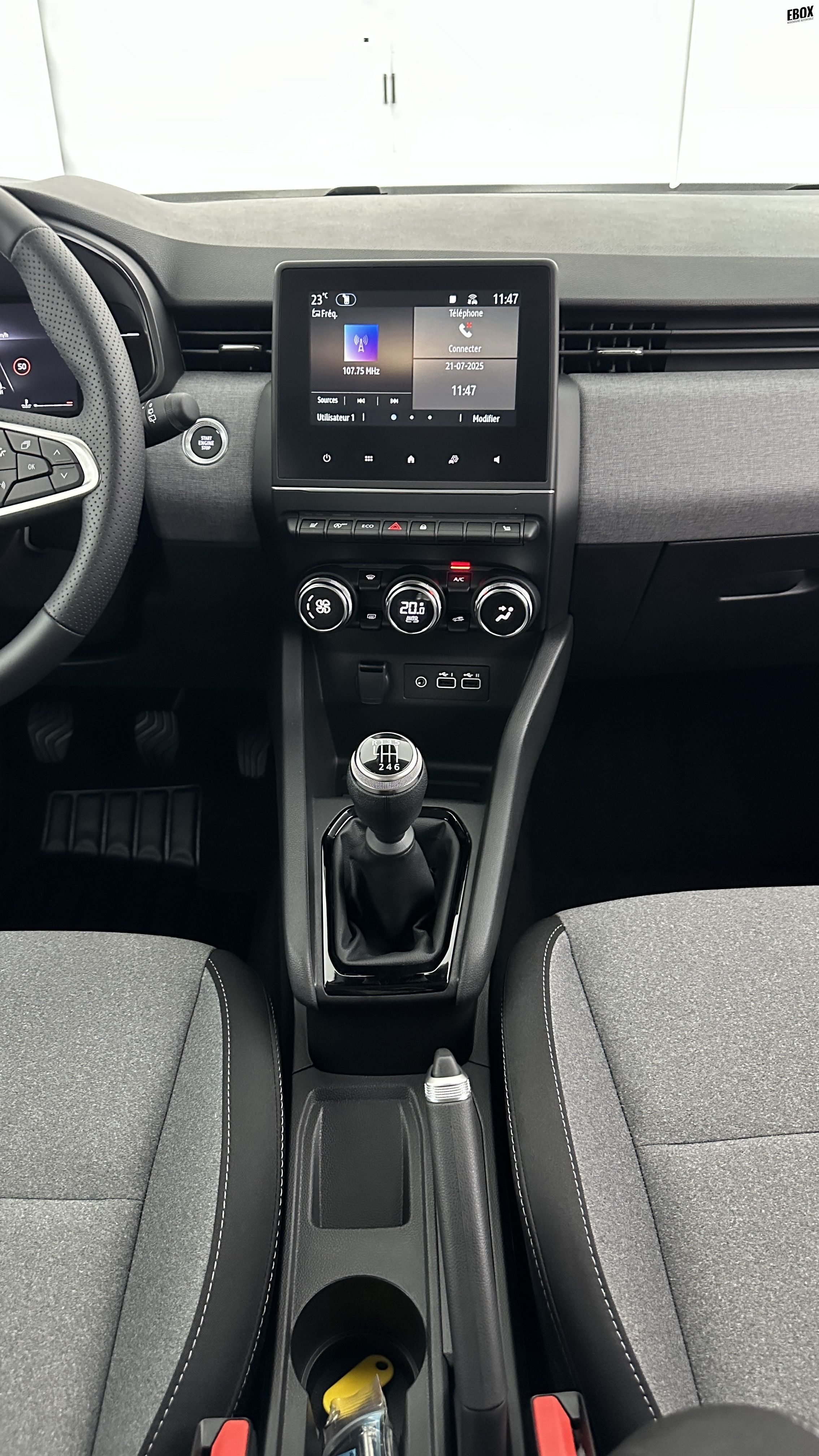 GLI00002522_p53 - RENAULT - CLIO - 2024 - photo 15