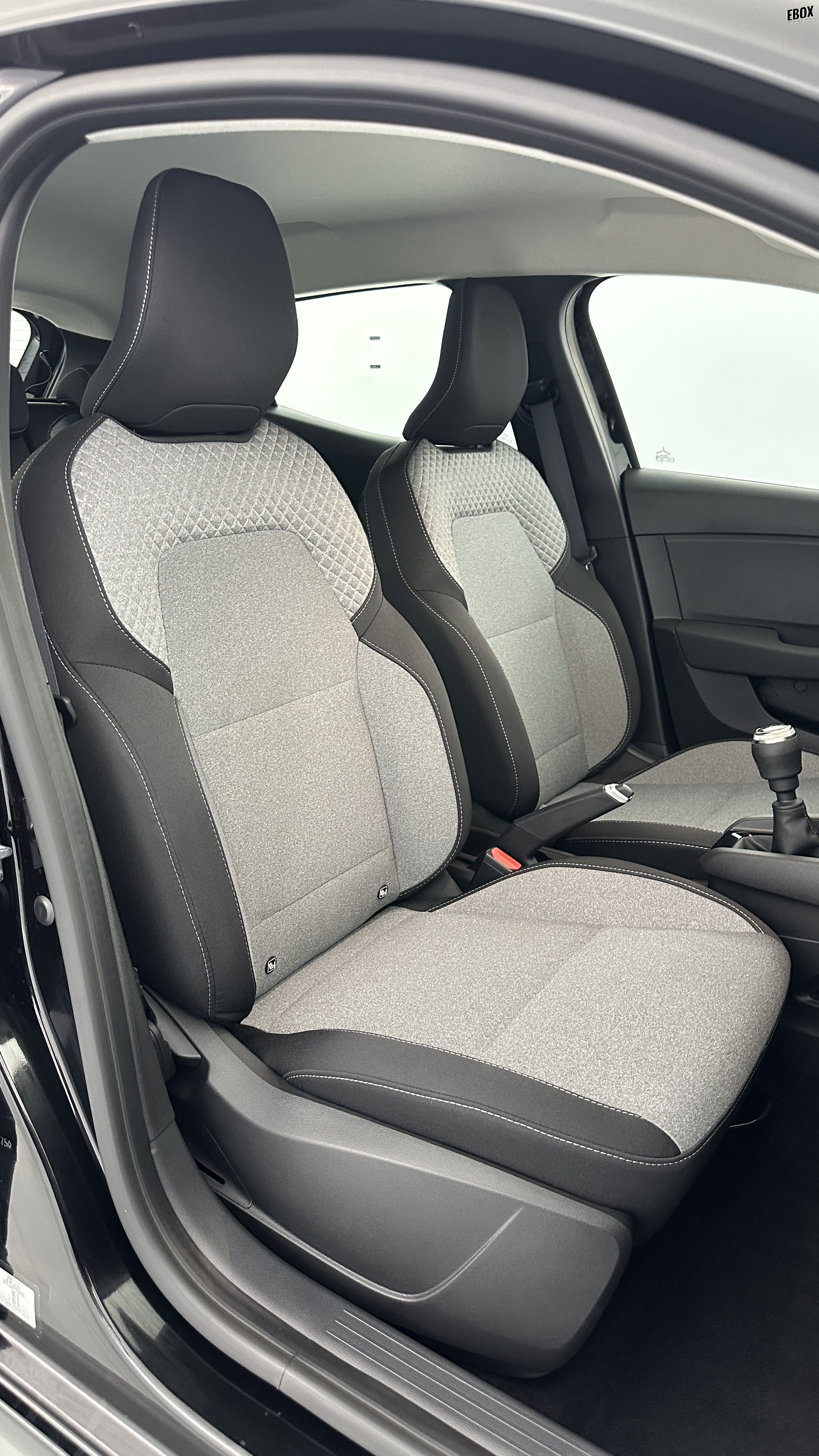 GLI00002522_p53 - RENAULT - CLIO - 2024 - photo 22