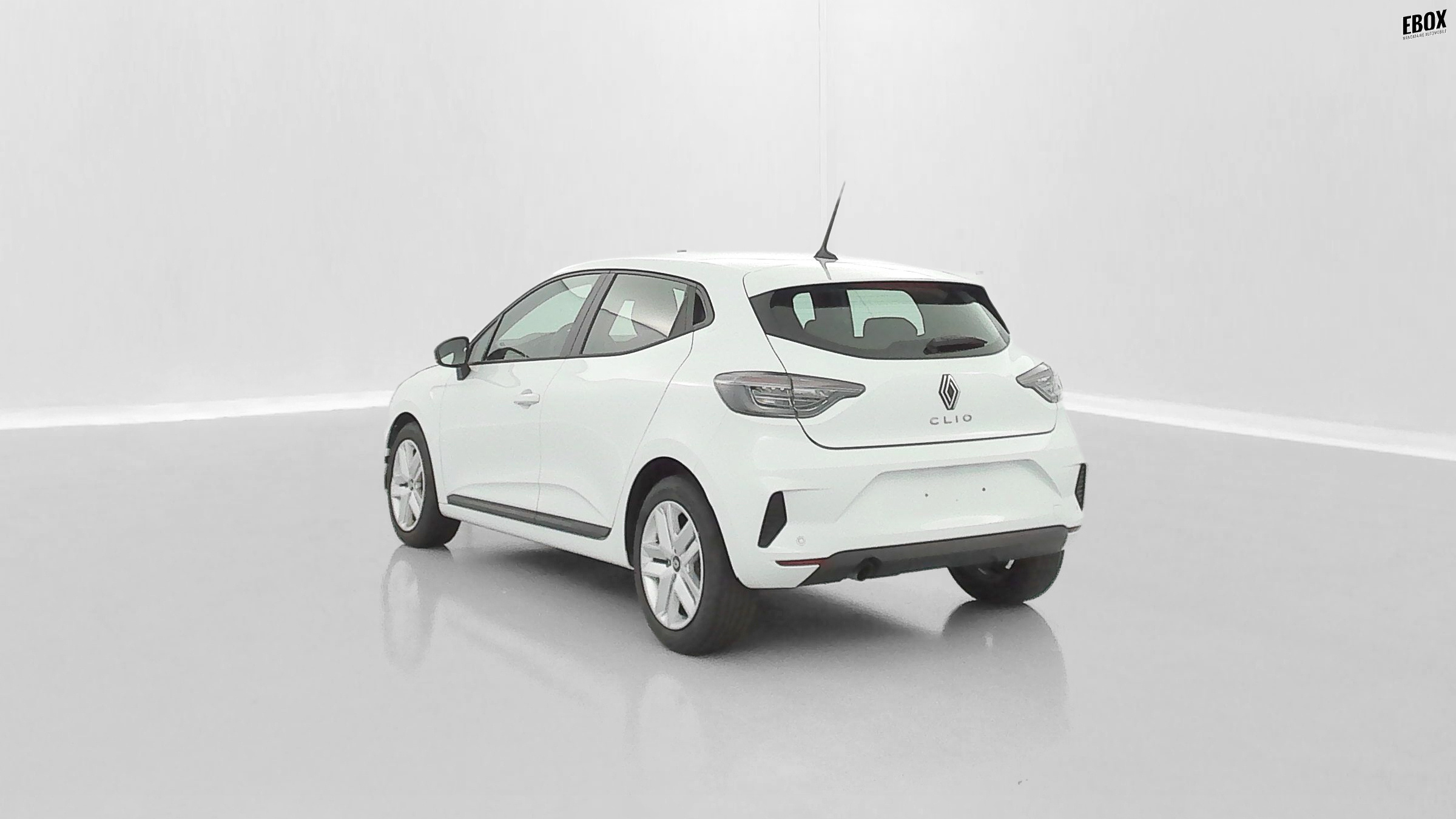 GLI00002517_p53 - RENAULT - CLIO - 2024 - photo 5