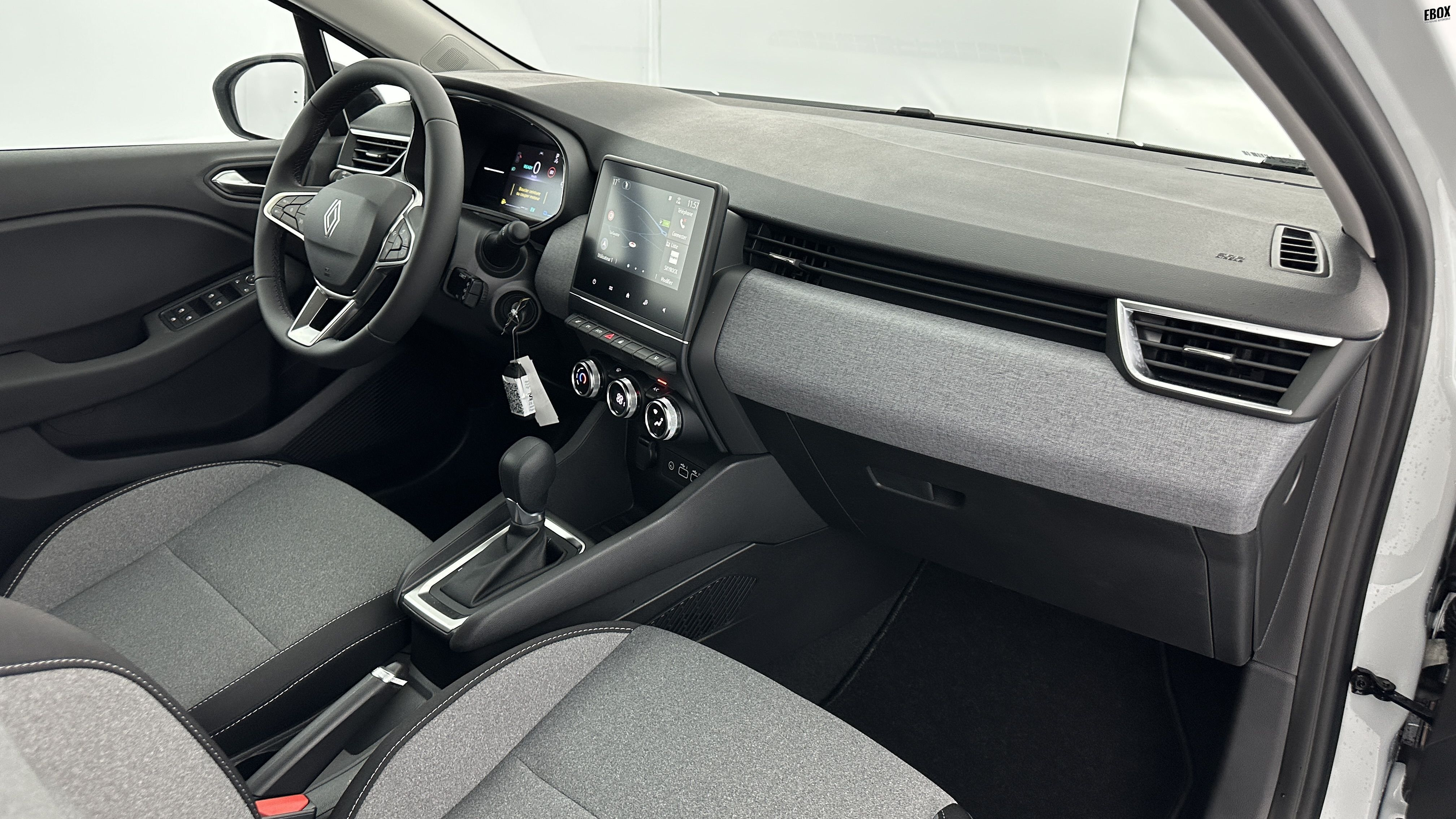 GLI00002839_p53 - RENAULT - CLIO - 2025 - photo 8