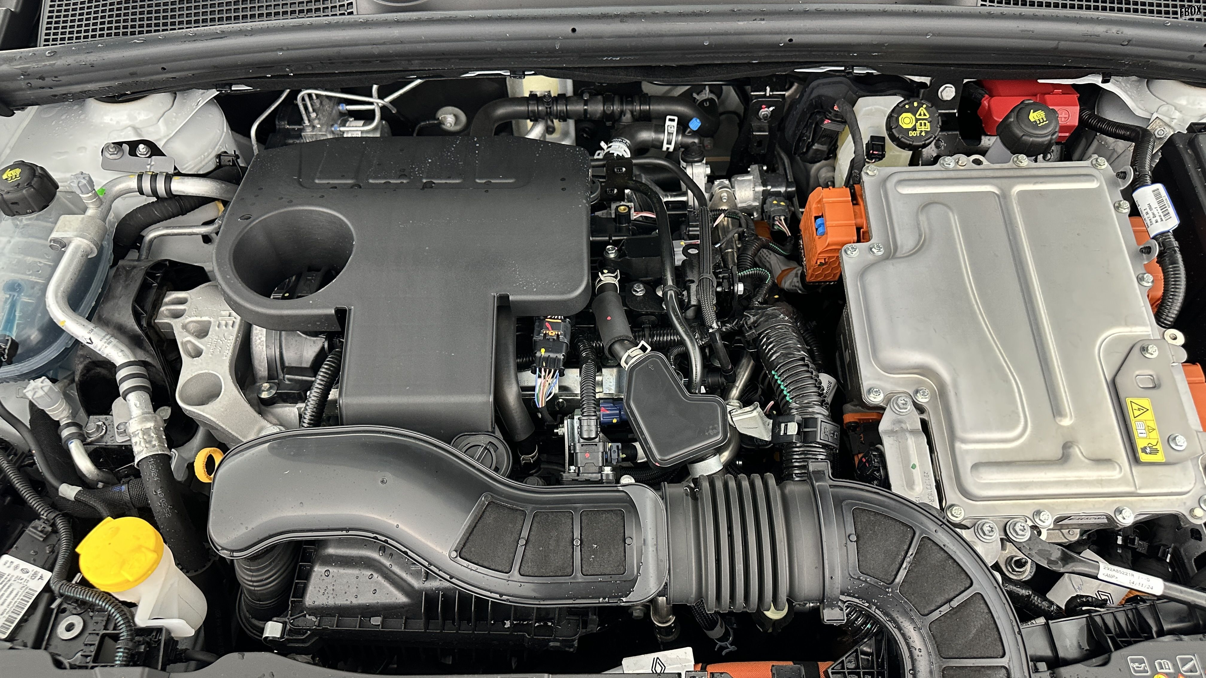 GLI00002839_p53 - RENAULT - CLIO - 2025 - photo 11