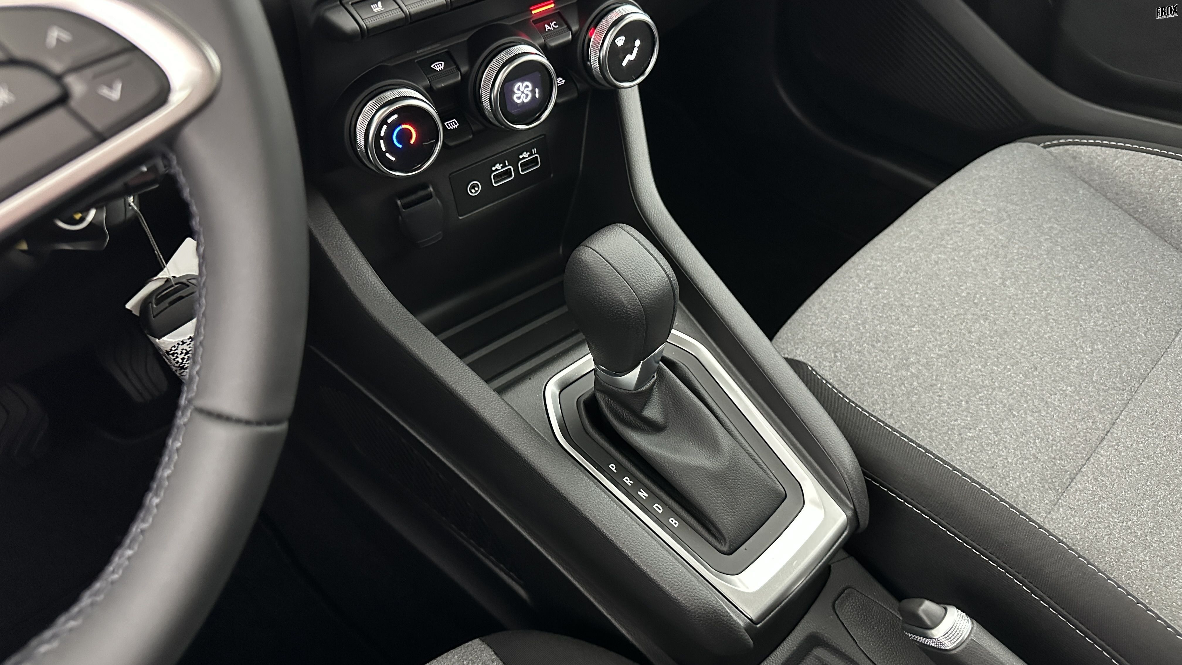 GLI00002839_p53 - RENAULT - CLIO - 2025 - photo 21