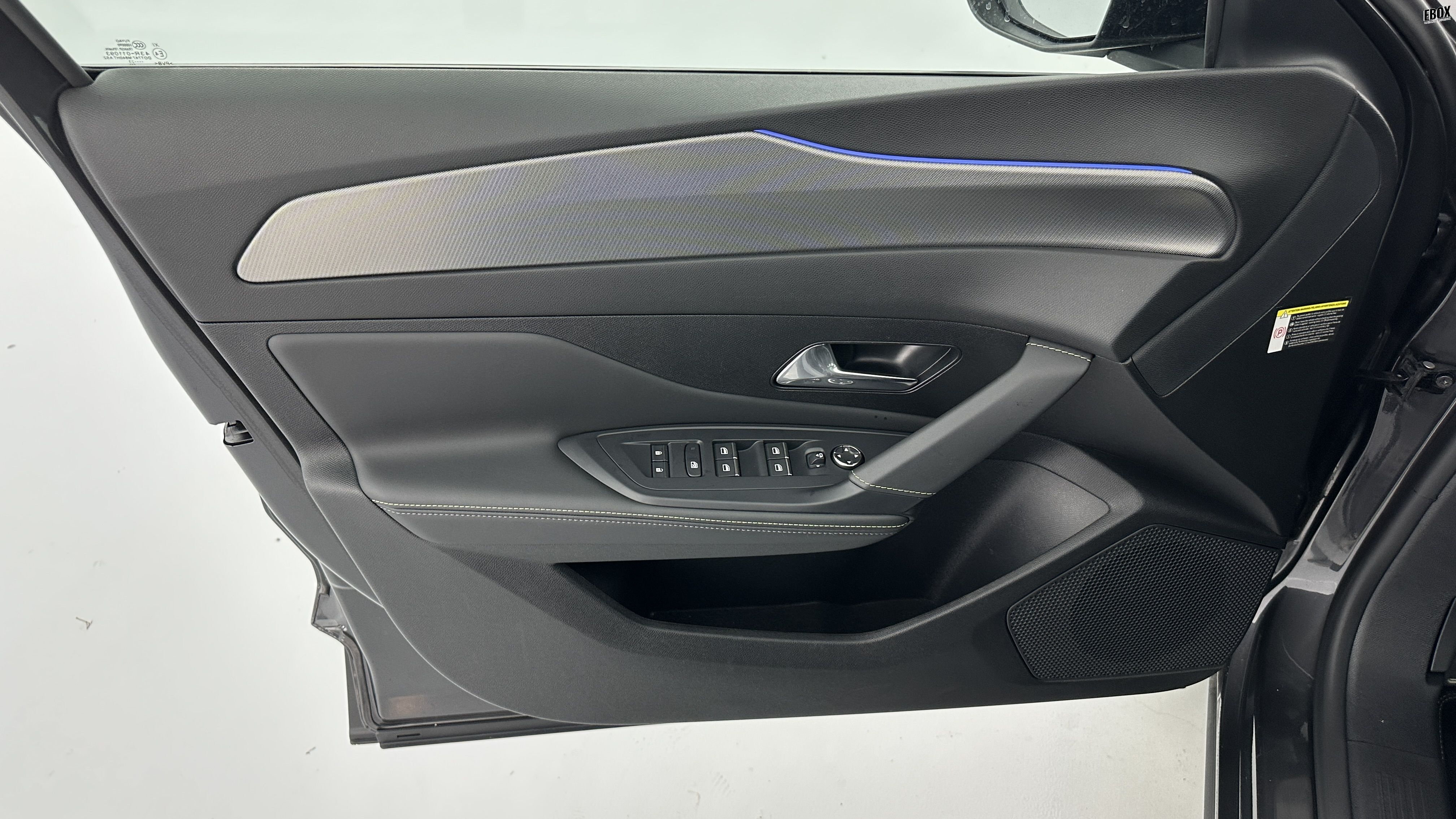 GLI00008456_p53 - PEUGEOT - 408 - 2023 - photo 12