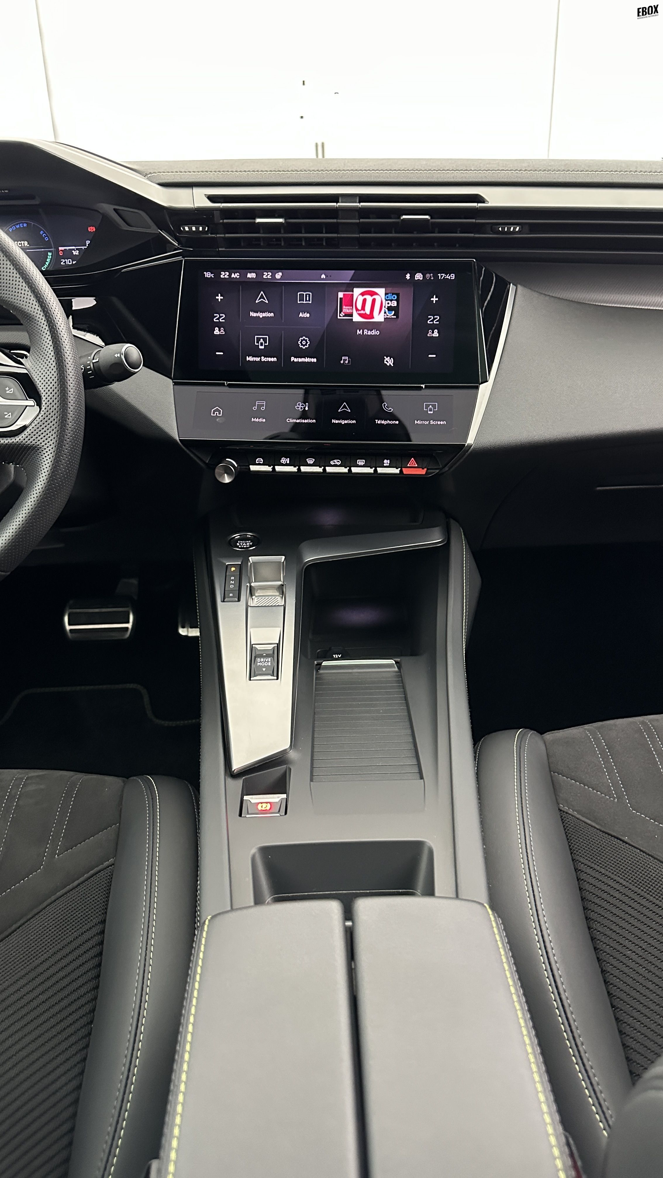 GLI00008456_p53 - PEUGEOT - 408 - 2023 - photo 15