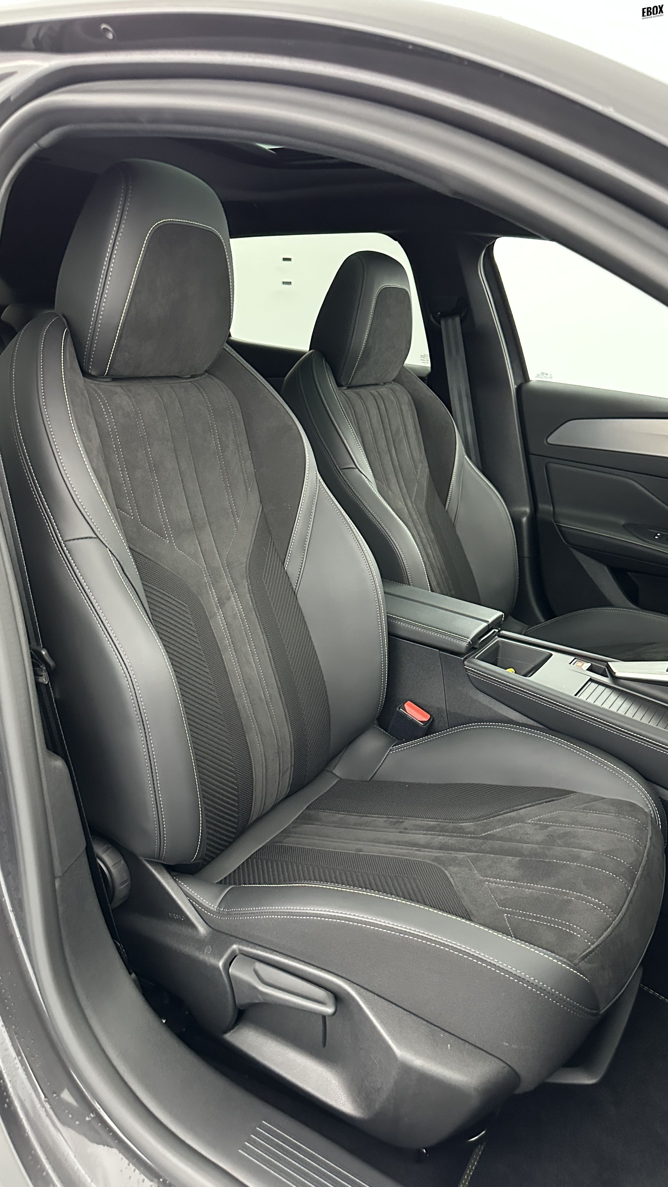 GLI00008456_p53 - PEUGEOT - 408 - 2023 - photo 17