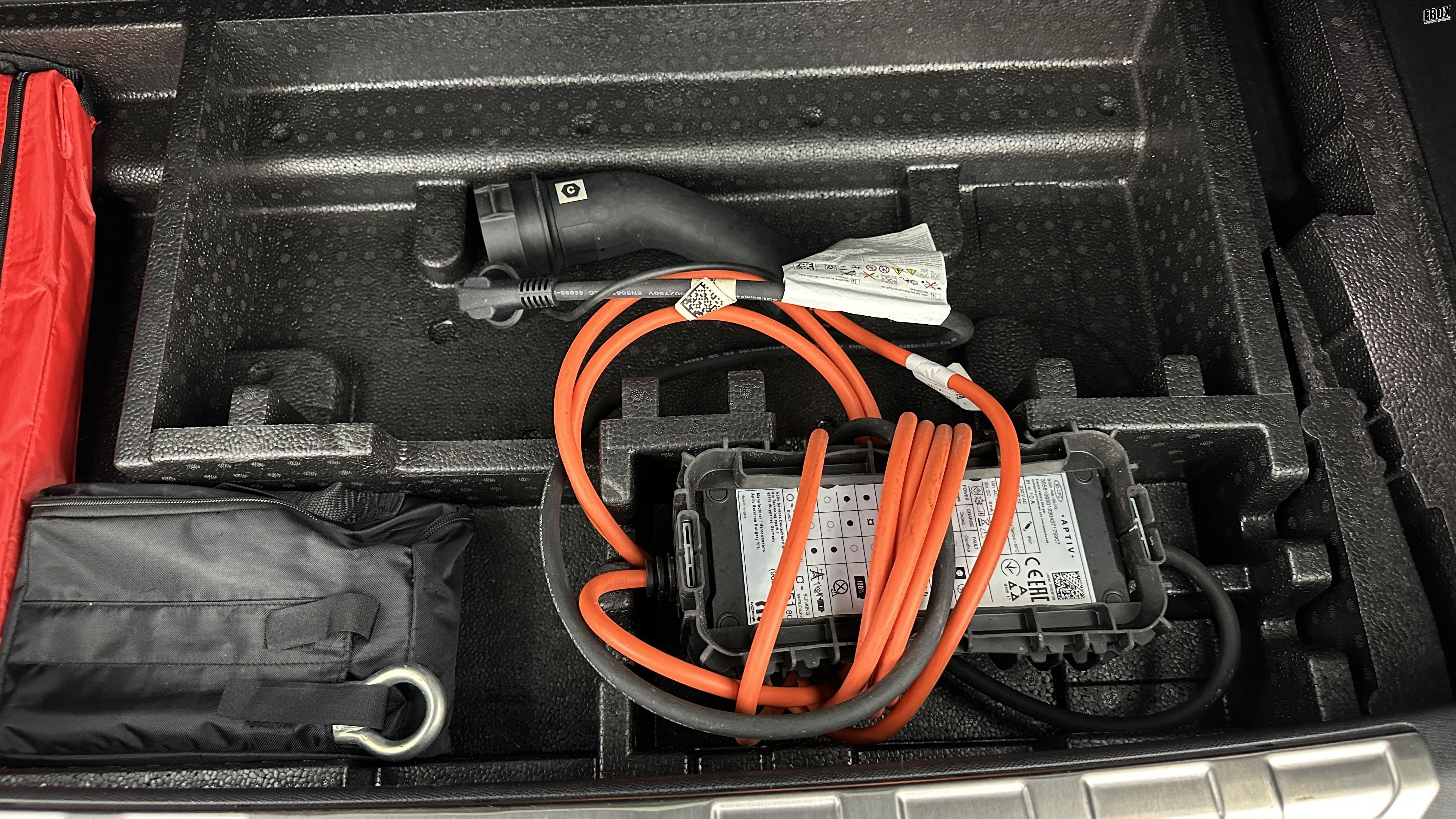 GLI00008456_p53 - PEUGEOT - 408 - 2023 - photo 26