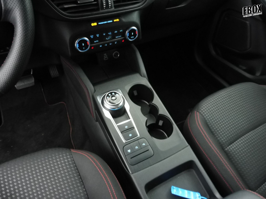 70371_p51 - FORD - KUGA - 2024 - photo 14